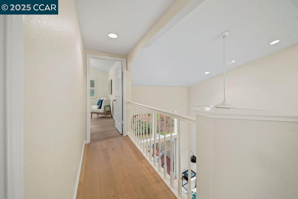 1207 Ridgeview Pl