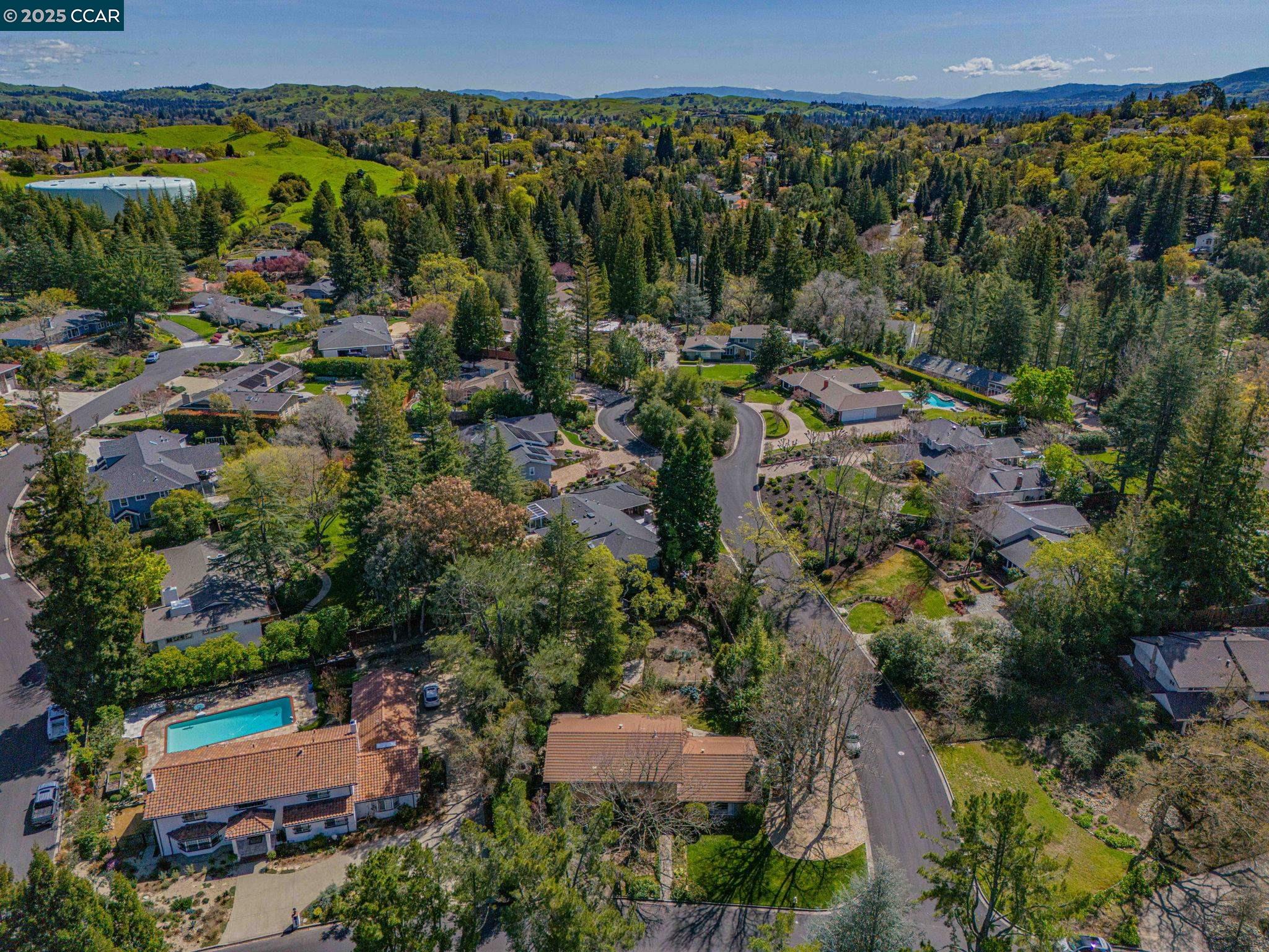 2530 Roundhill Dr.