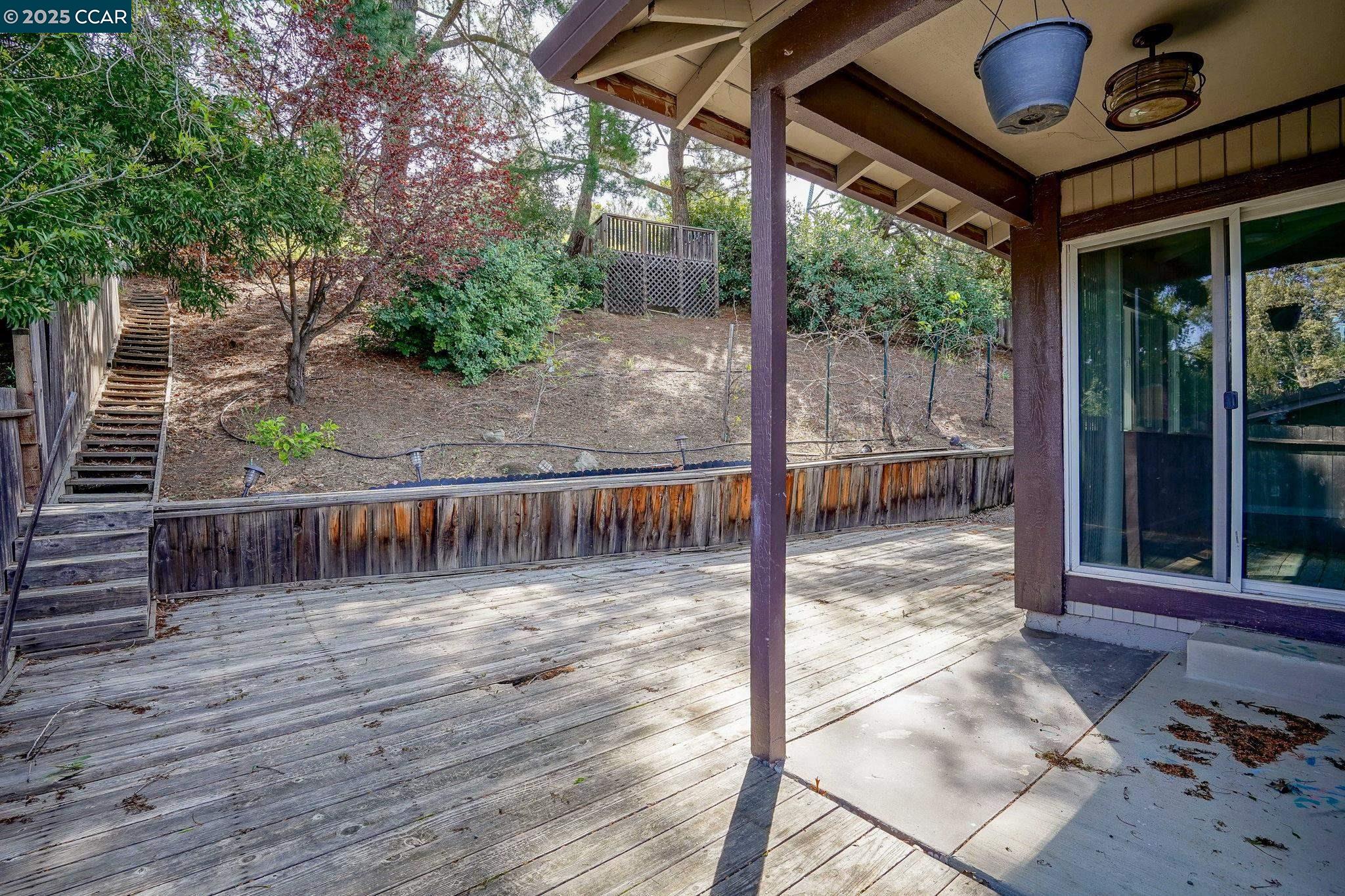228 Holiday Hills Dr.
