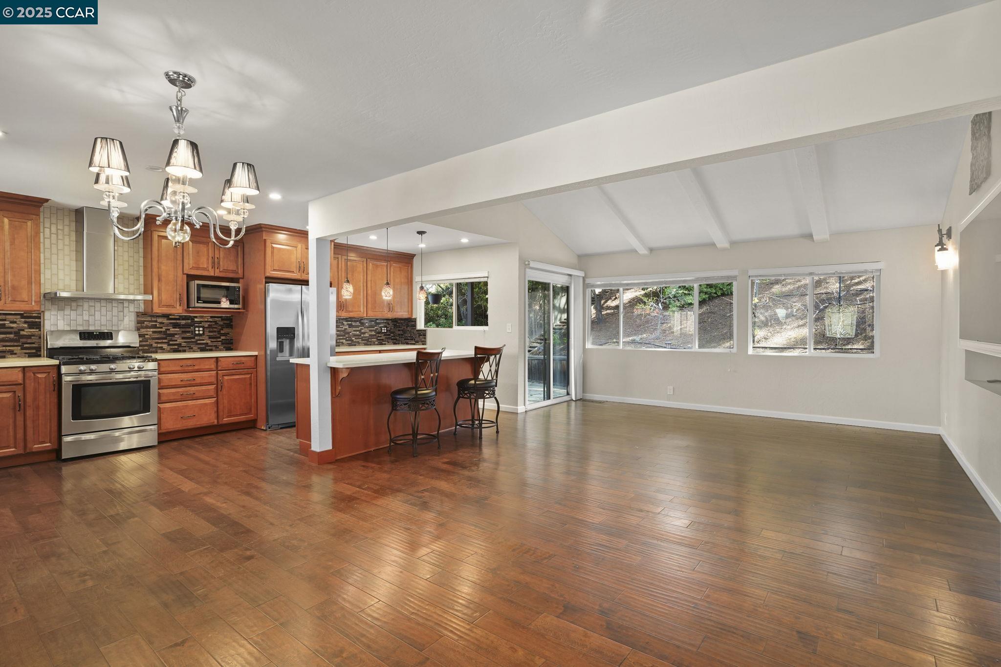 228 Holiday Hills Dr.