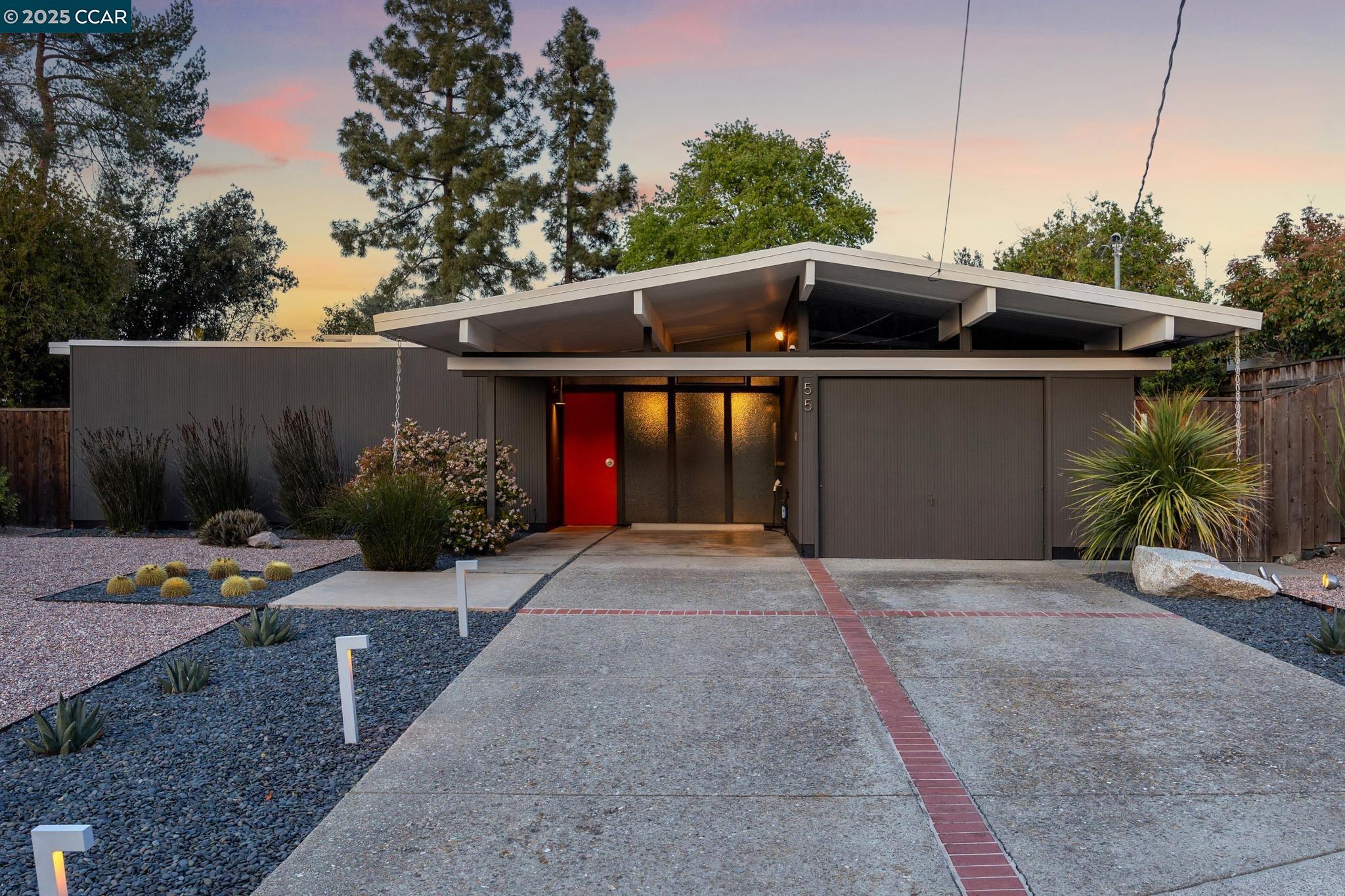 55 Los Cerros Ave