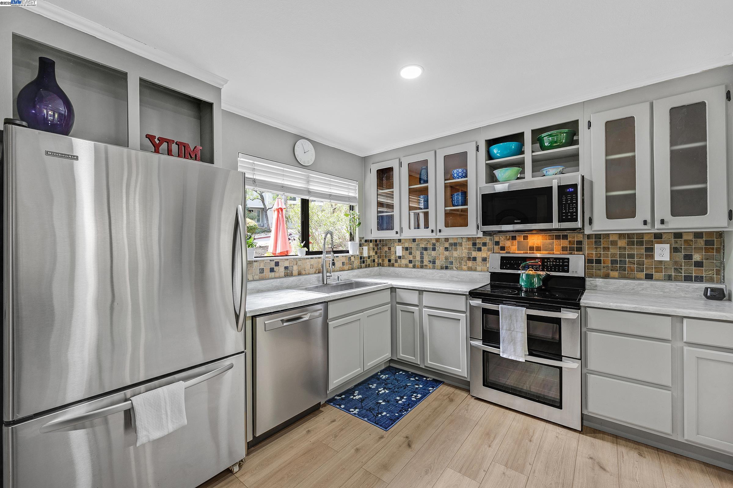2413 Heatherleaf Ln