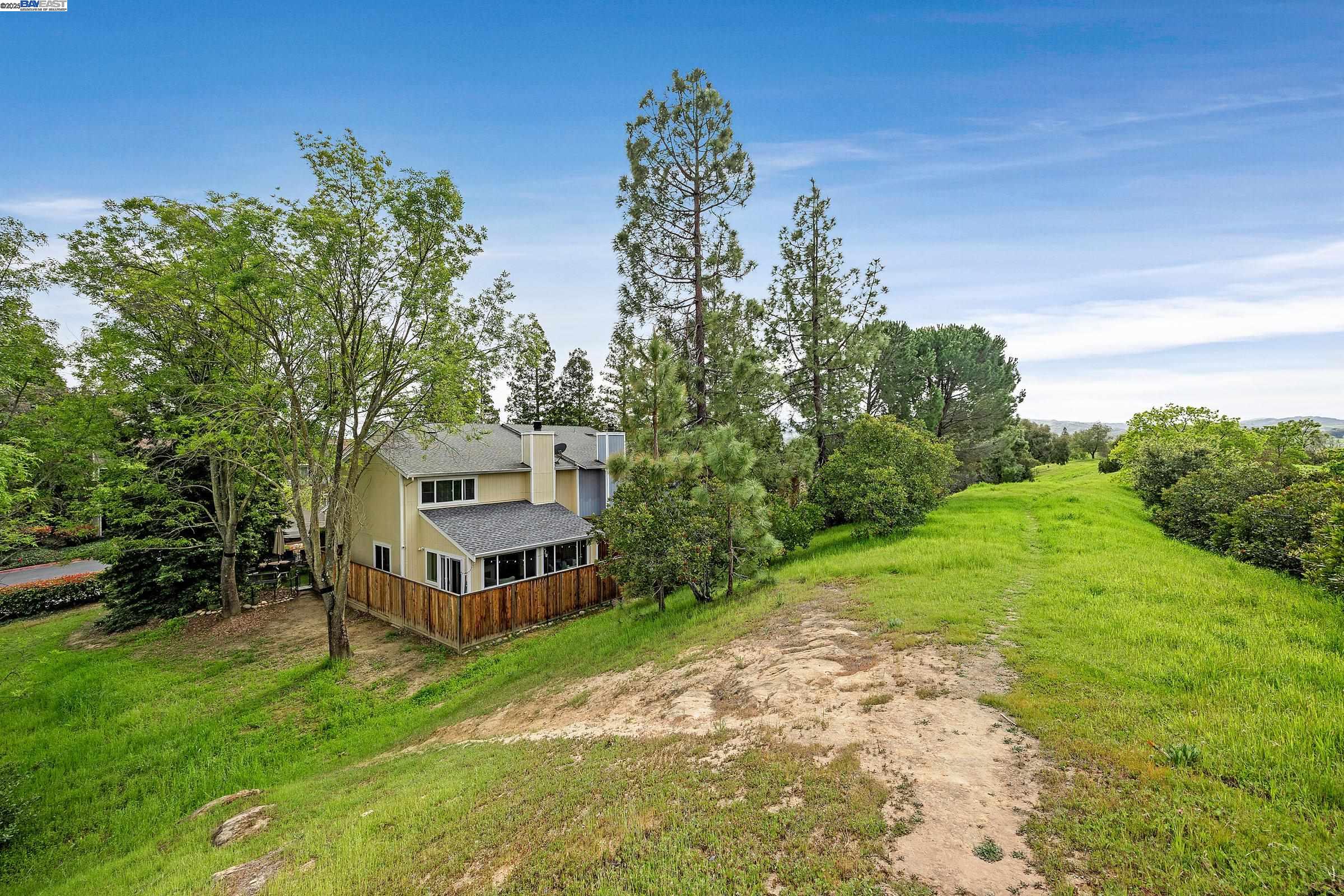 2413 Heatherleaf Ln