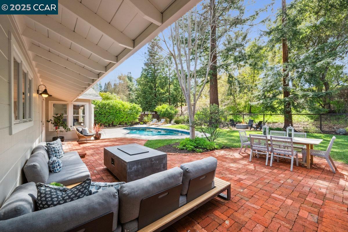547 Merriewood Dr