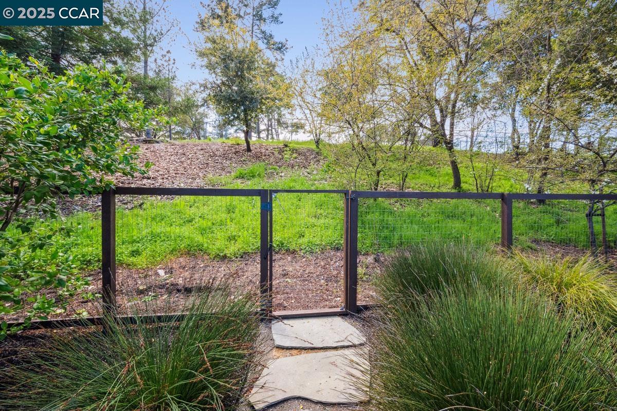 547 Merriewood Dr