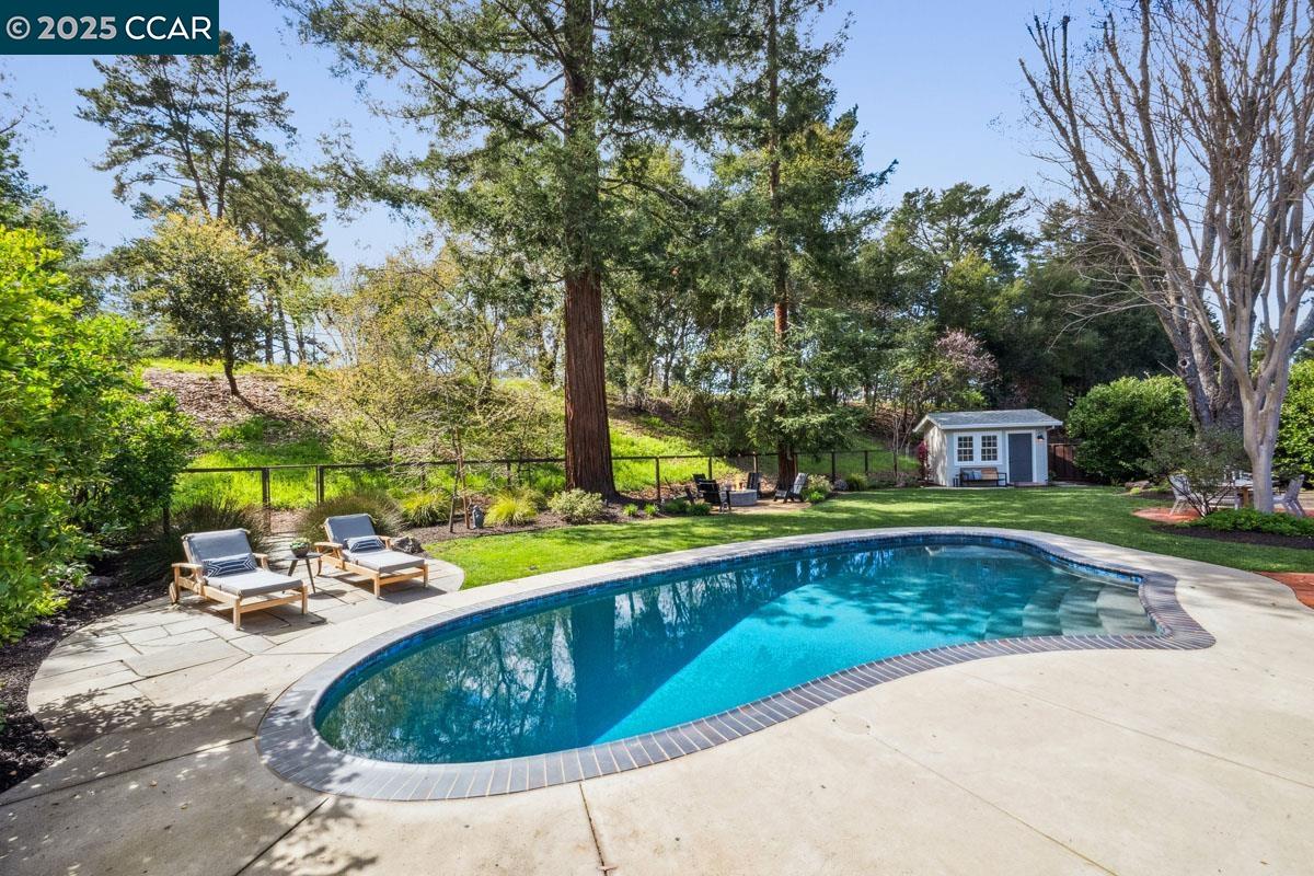 547 Merriewood Dr