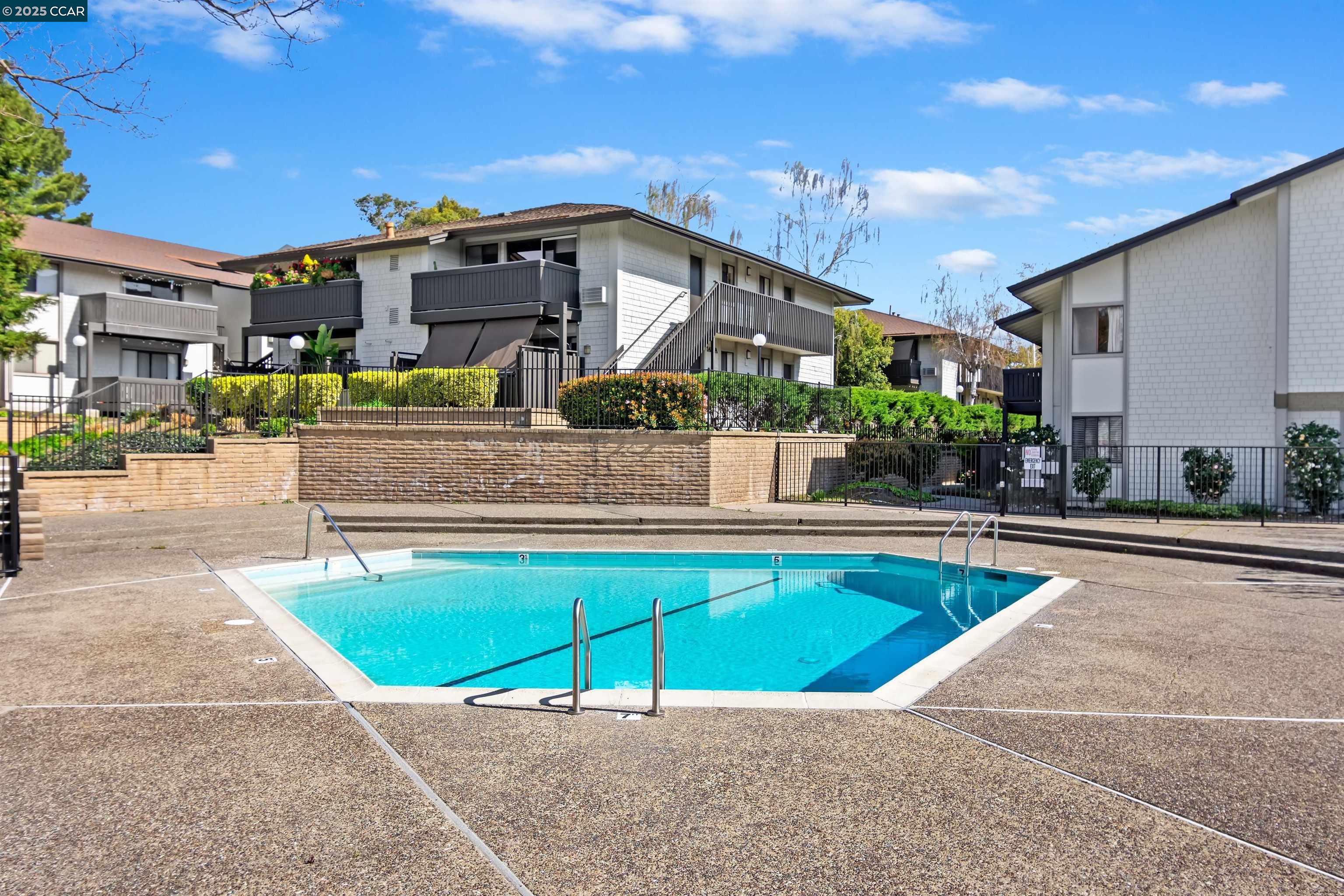 1457 Marchbanks Dr. # 4