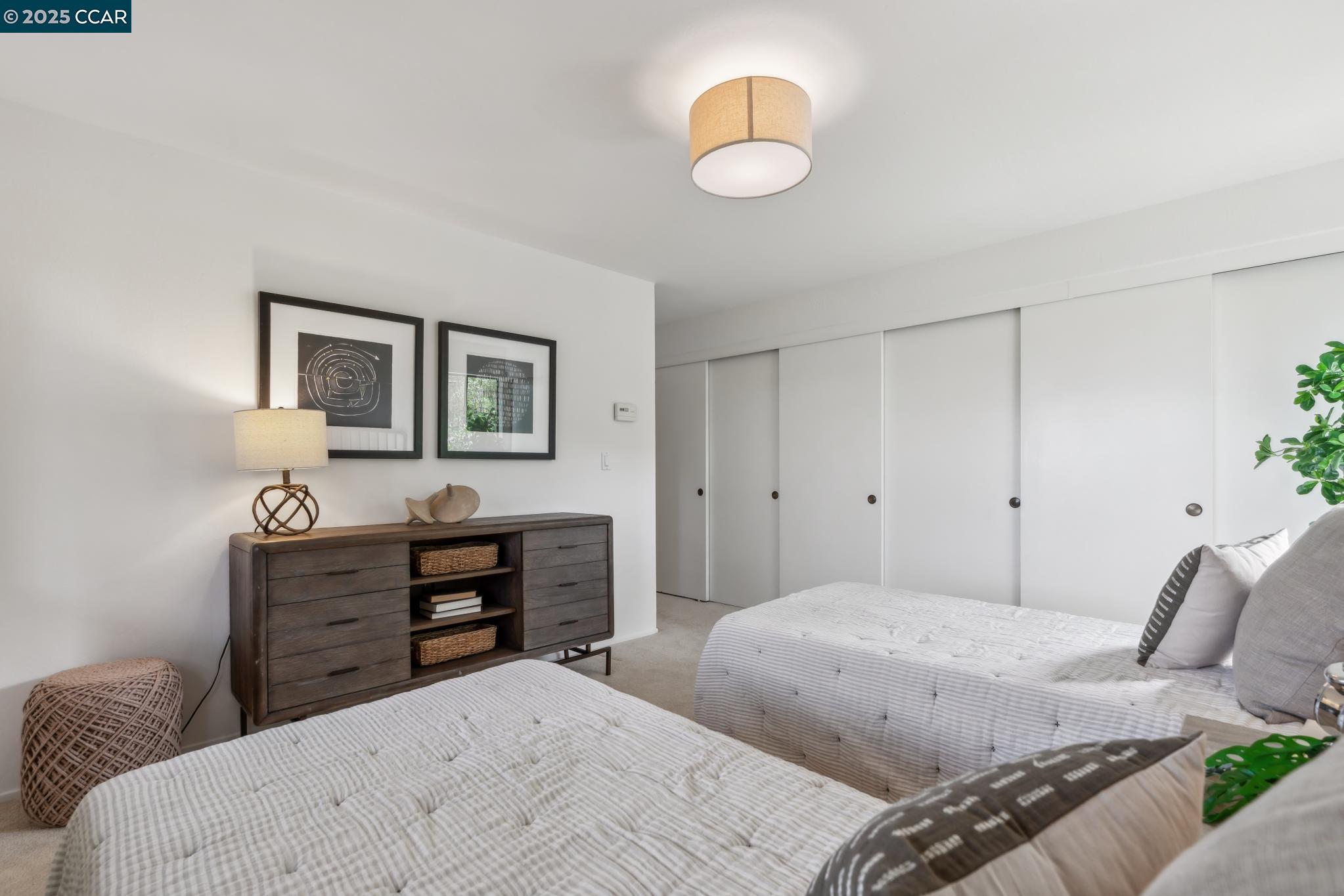 128 Ardith Dr