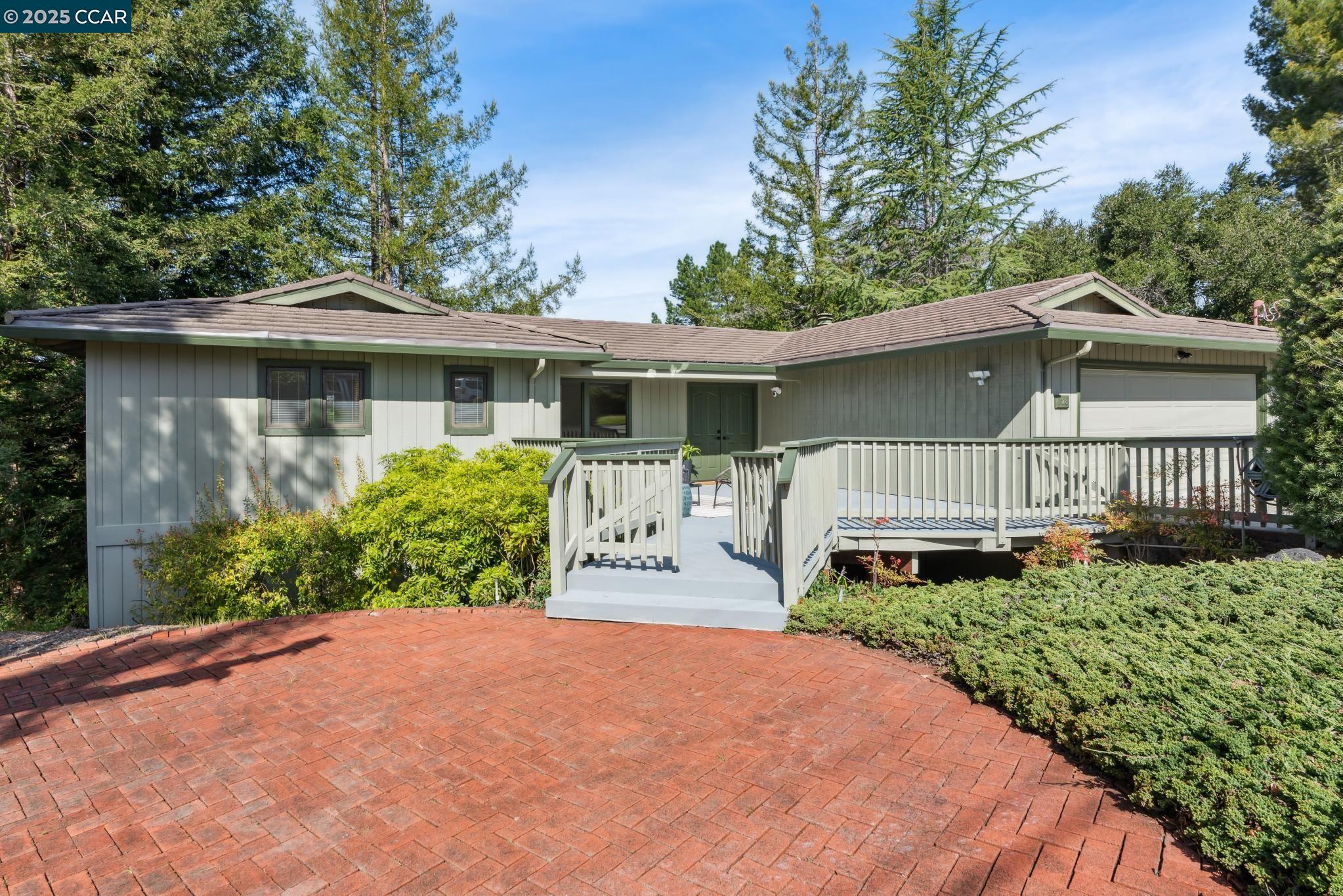 128 Ardith Dr