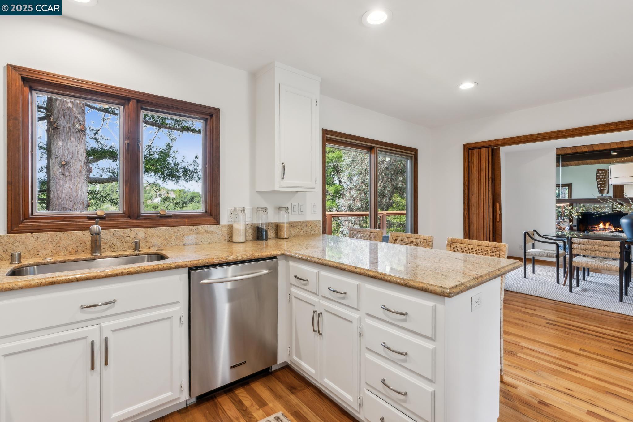 128 Ardith Dr
