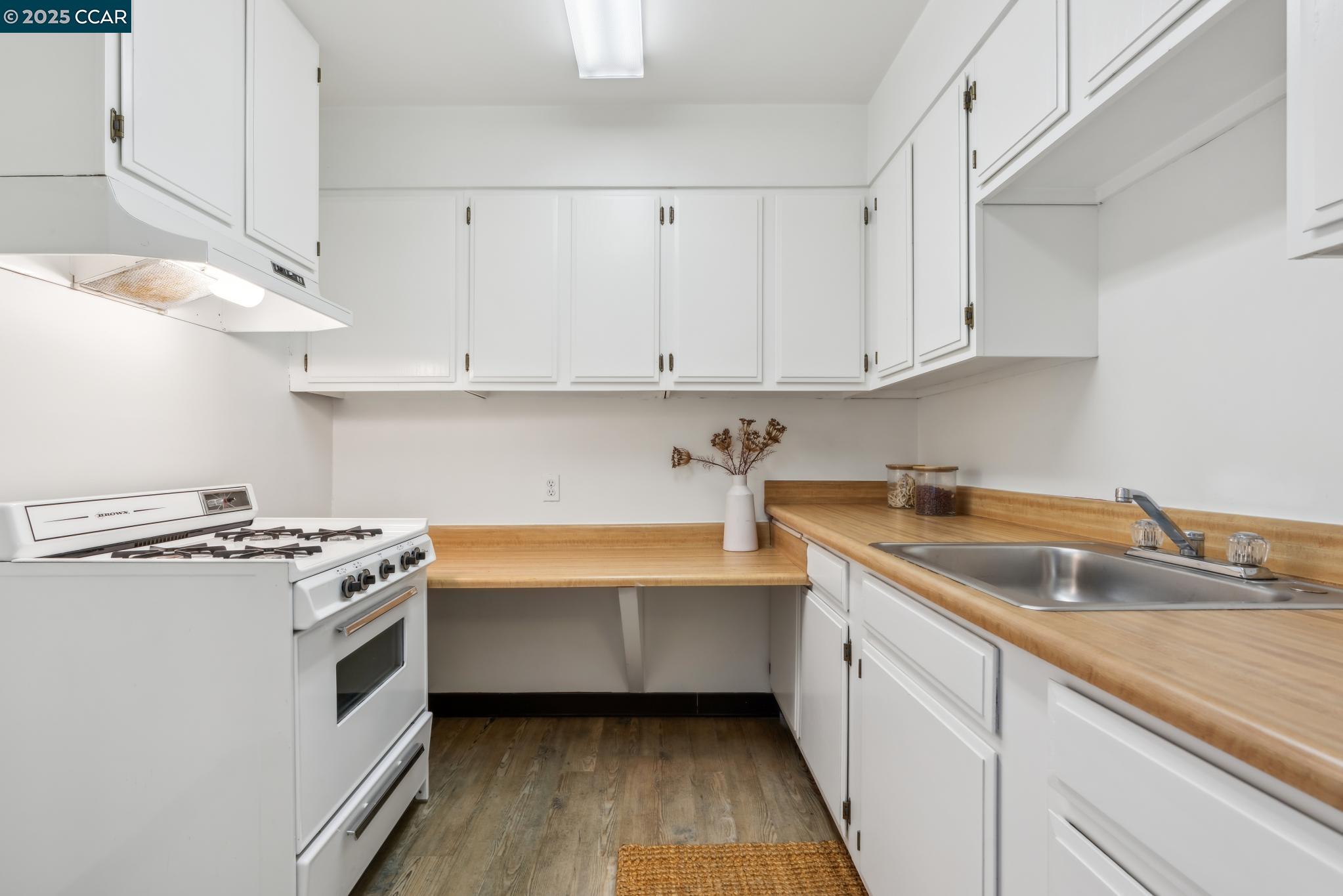 128 Ardith Dr