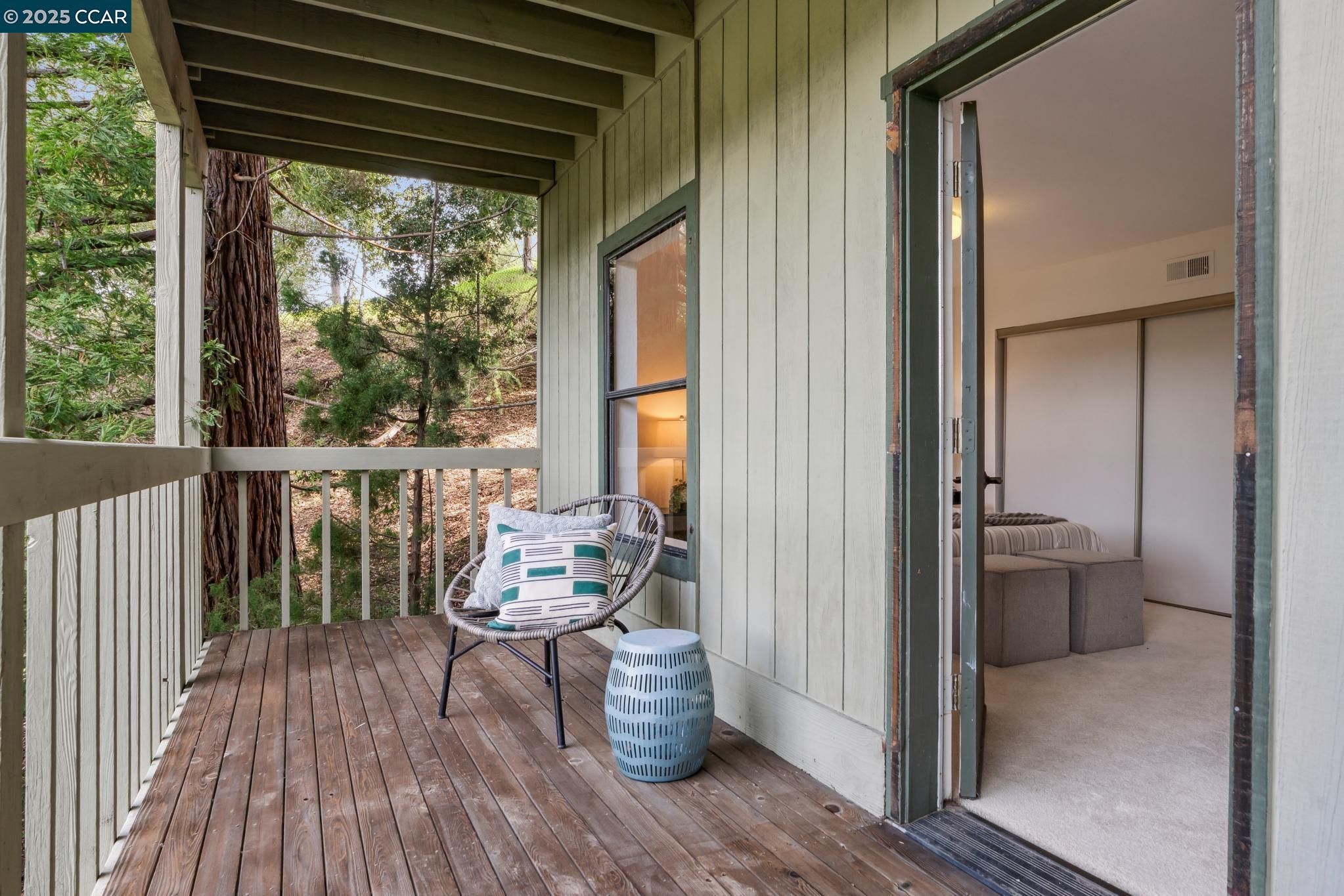 128 Ardith Dr