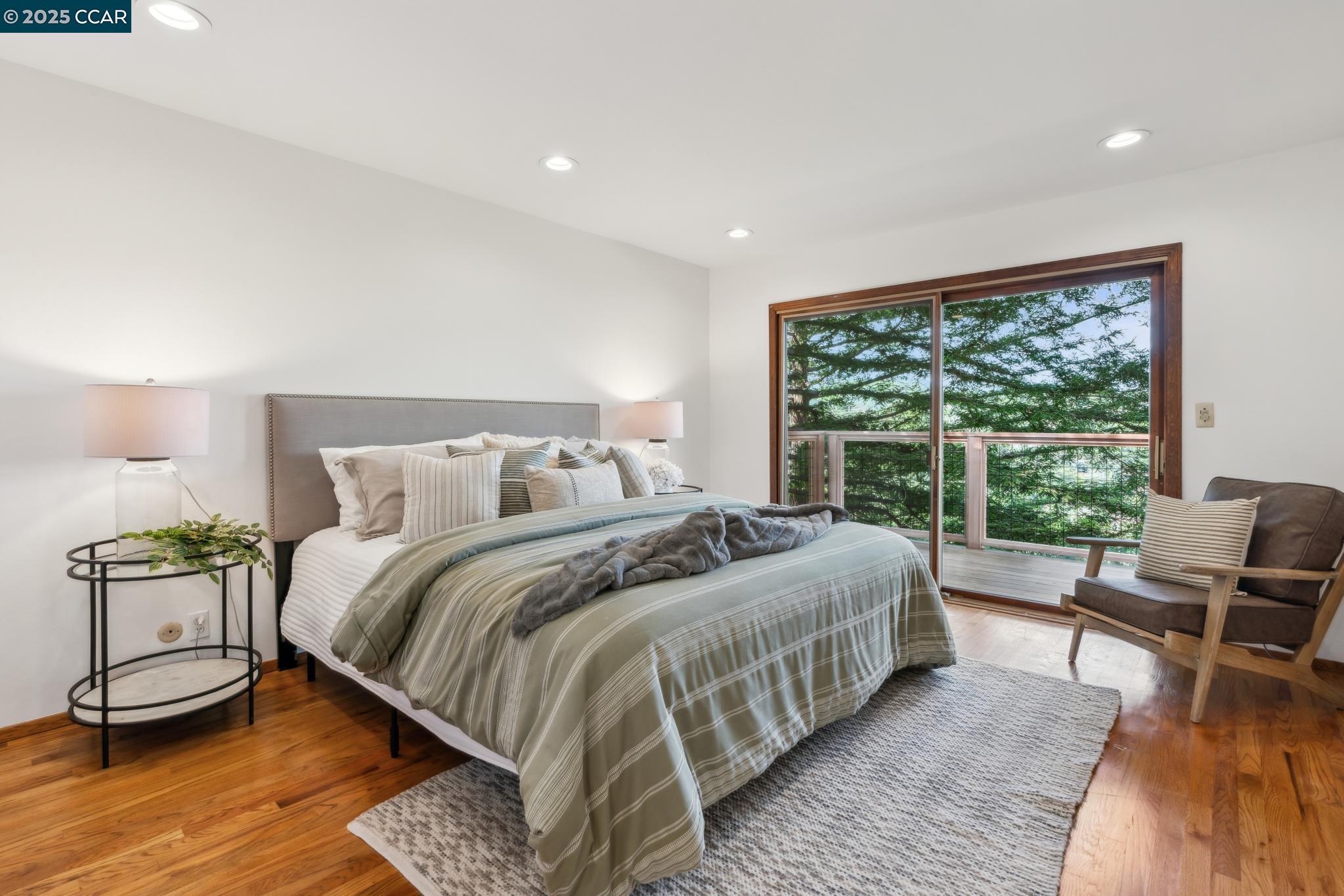 128 Ardith Dr
