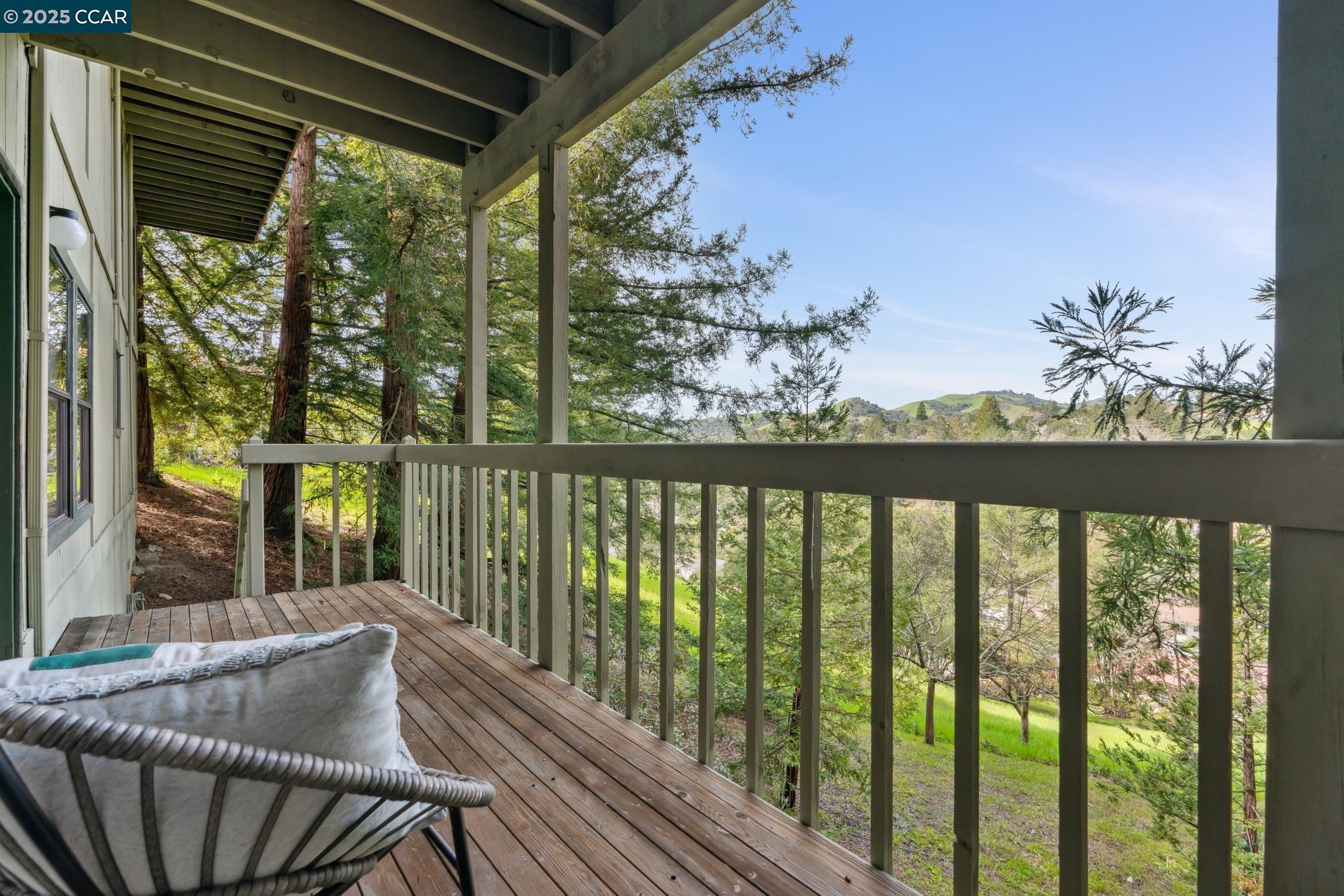 128 Ardith Dr
