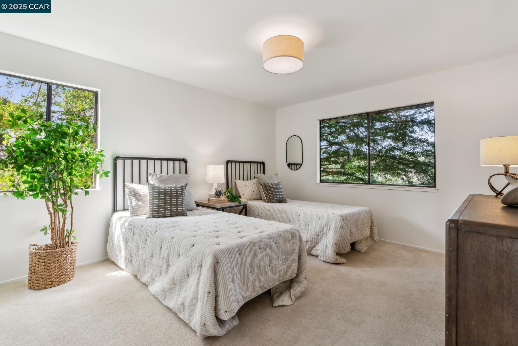 128 Ardith Dr