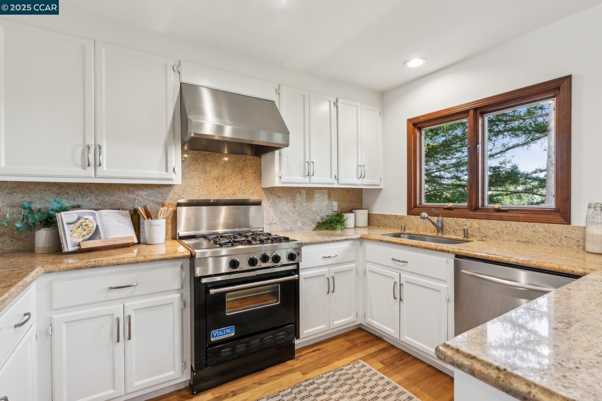 128 Ardith Dr