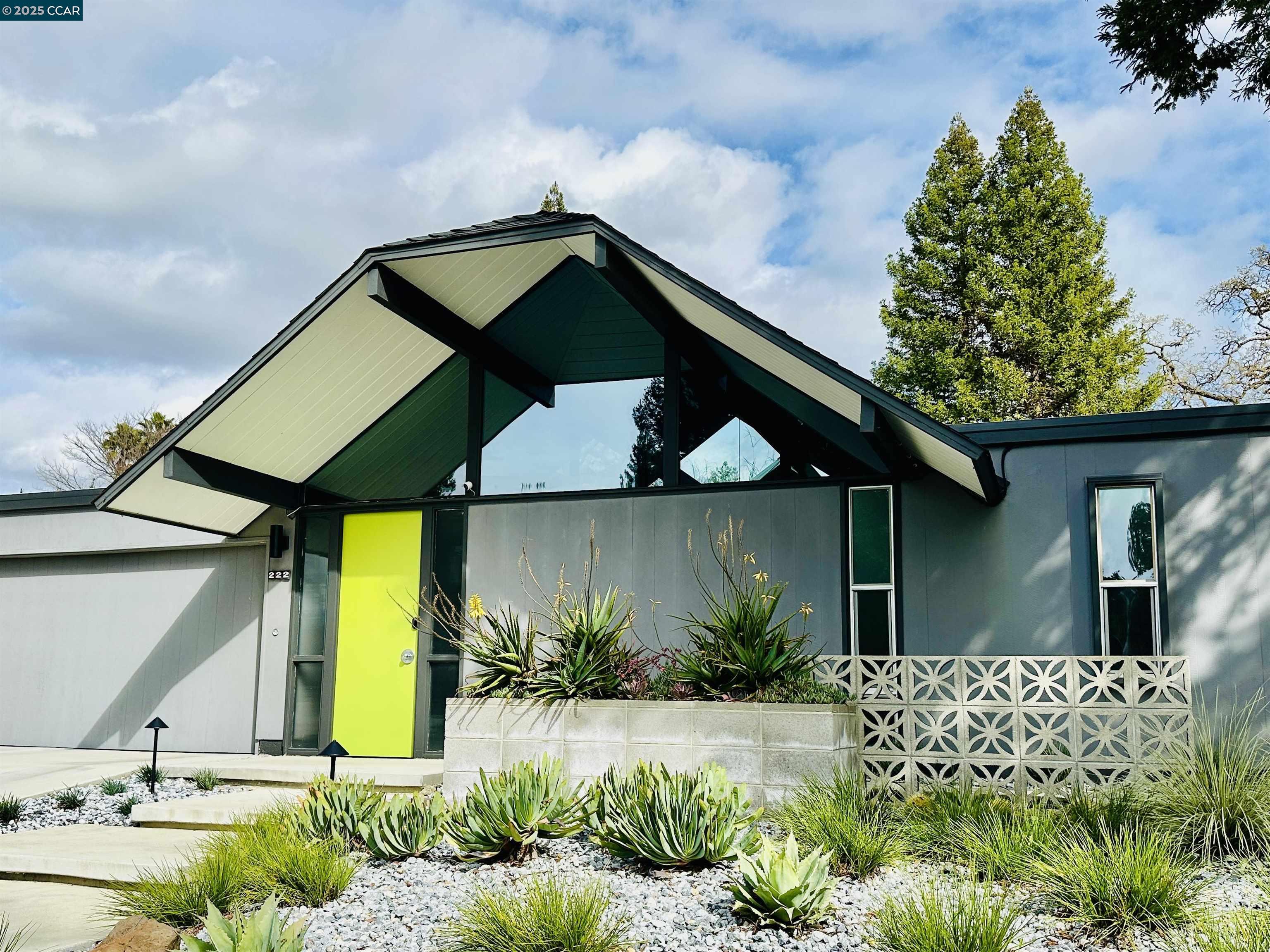 222 Clyde Dr