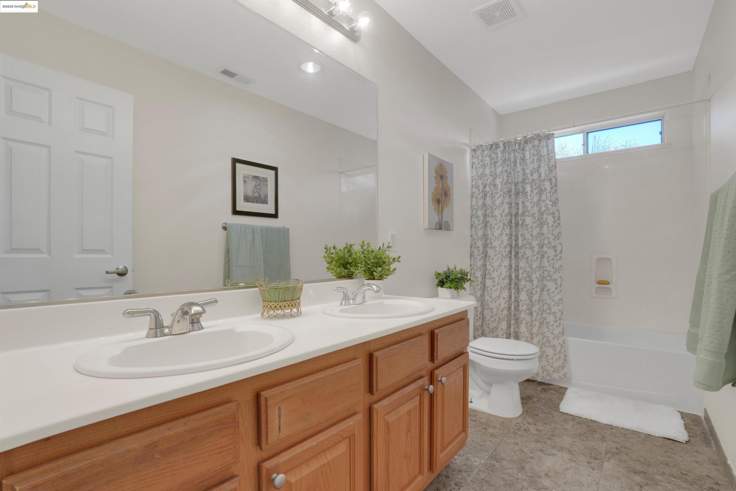 17 Lowell Ct