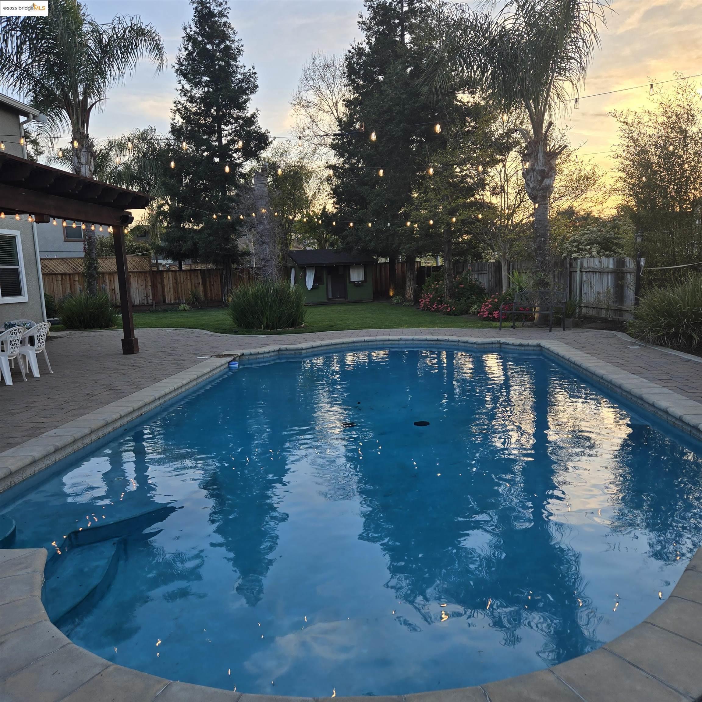 17 Lowell Ct