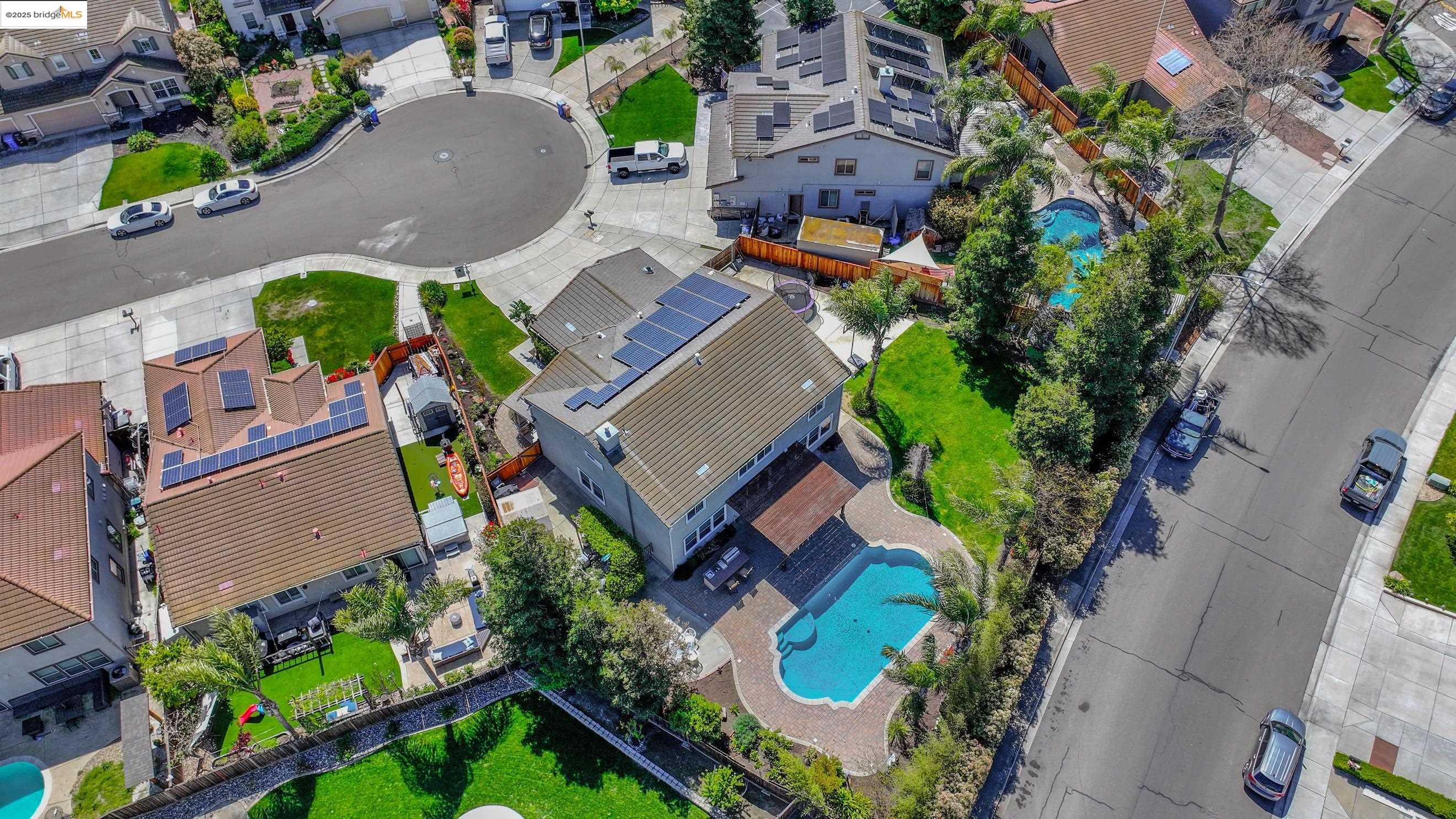 17 Lowell Ct