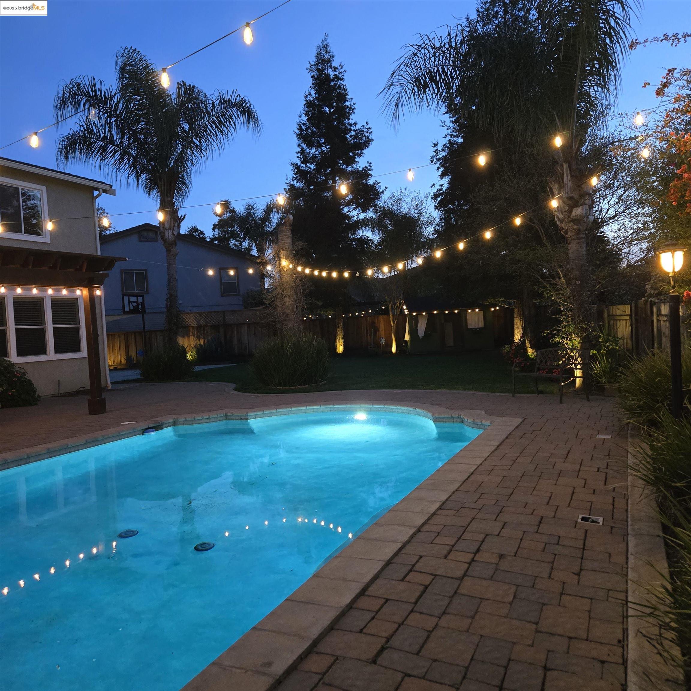 17 Lowell Ct