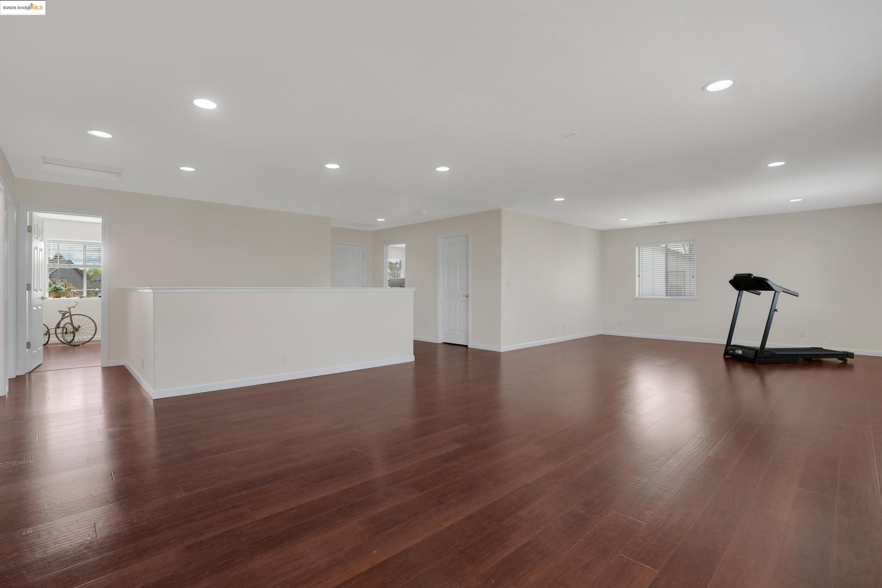 17 Lowell Ct