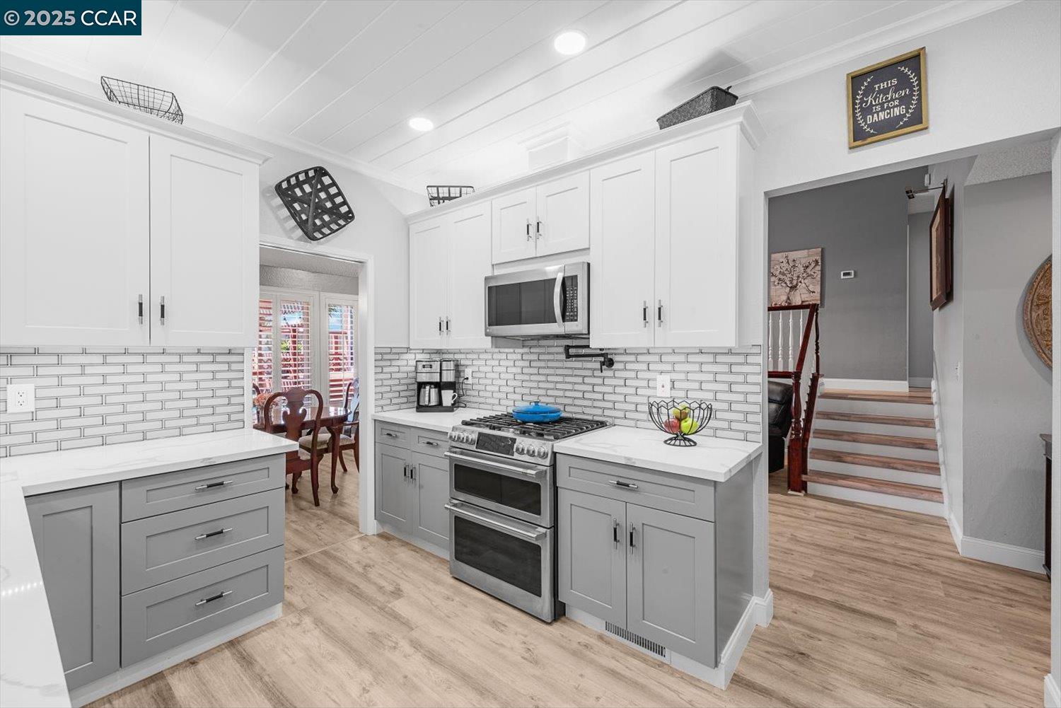 2409 Panoramic Dr