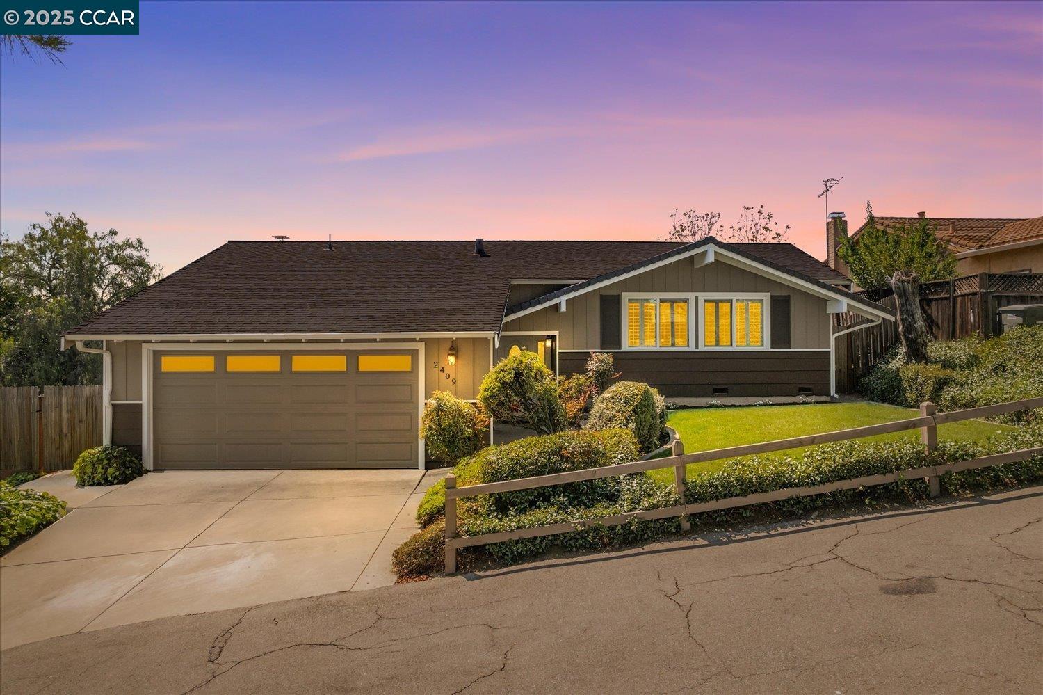 2409 Panoramic Dr