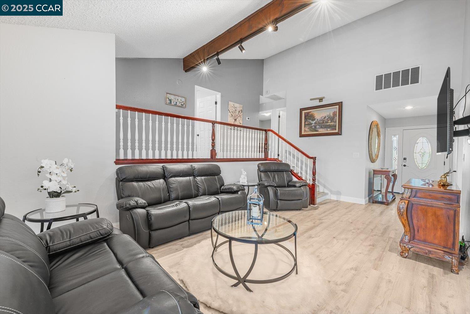 2409 Panoramic Dr