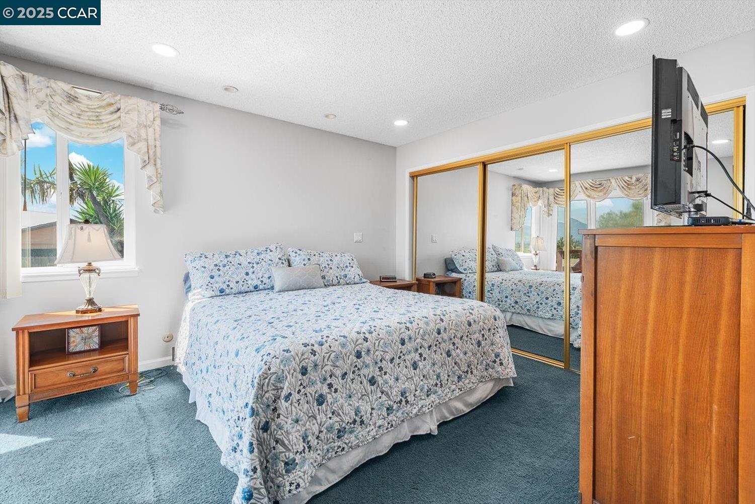 2409 Panoramic Dr