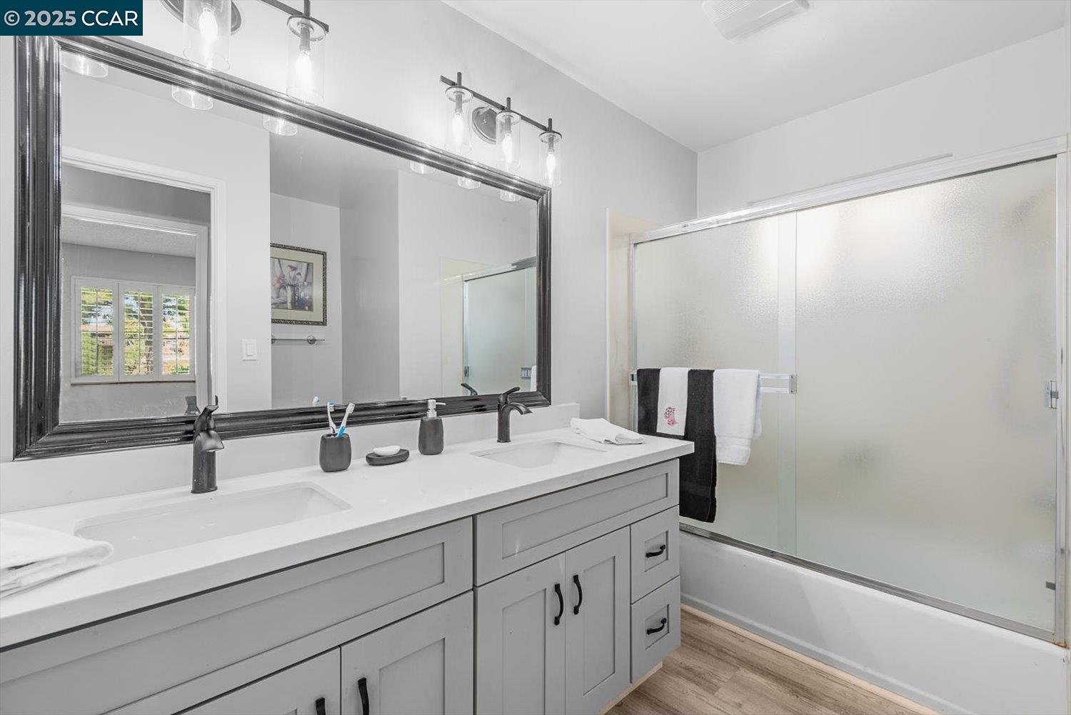 2409 Panoramic Dr