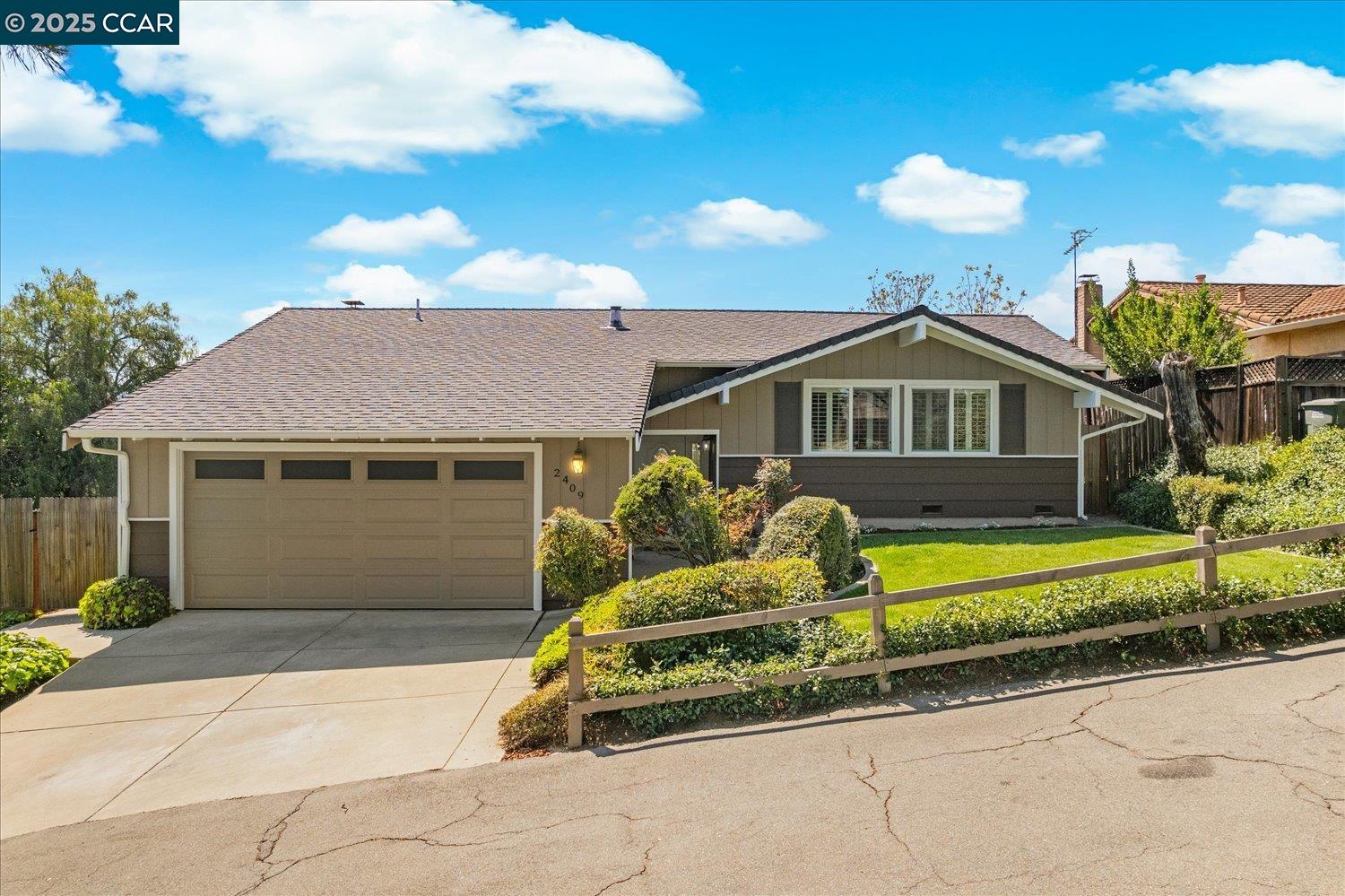 2409 Panoramic Dr