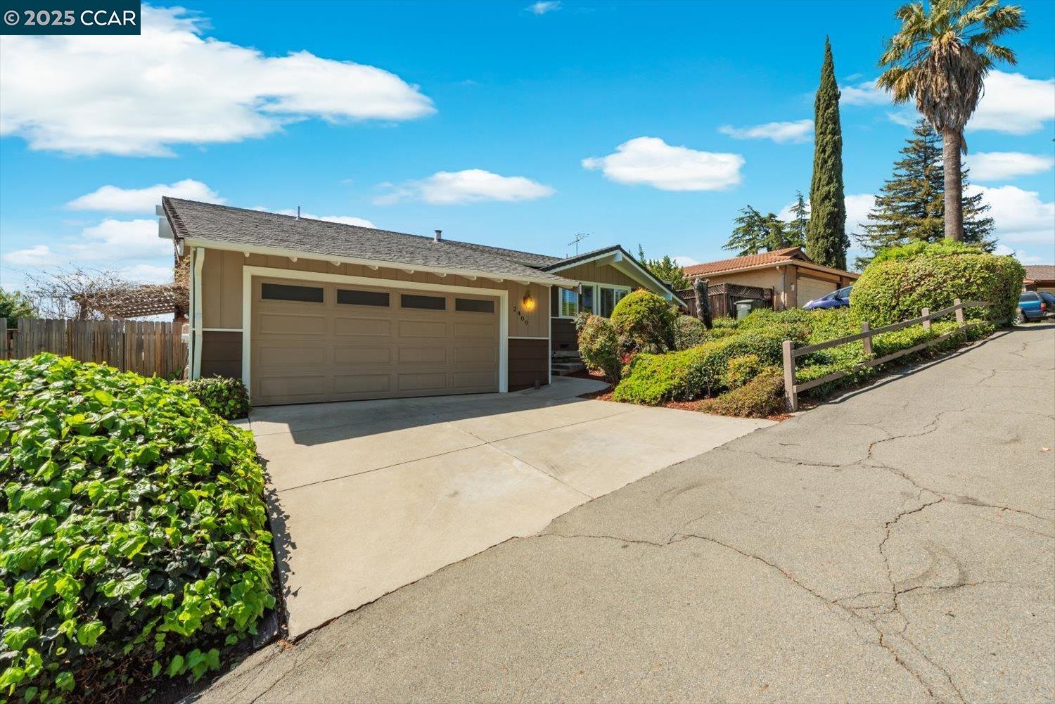 2409 Panoramic Dr