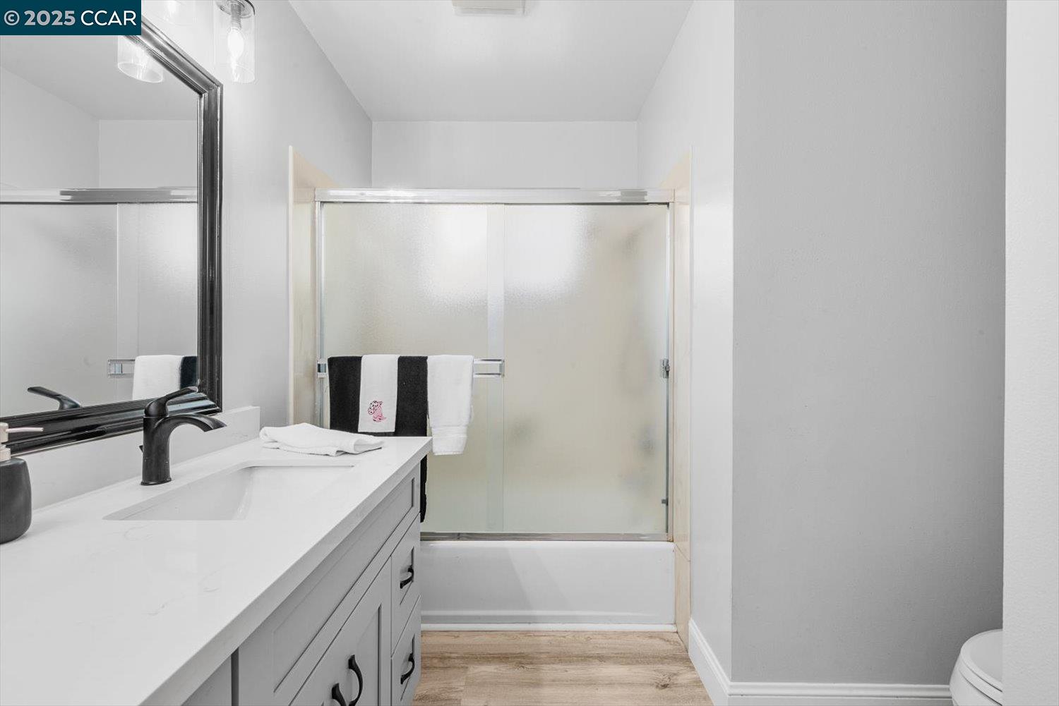 2409 Panoramic Dr