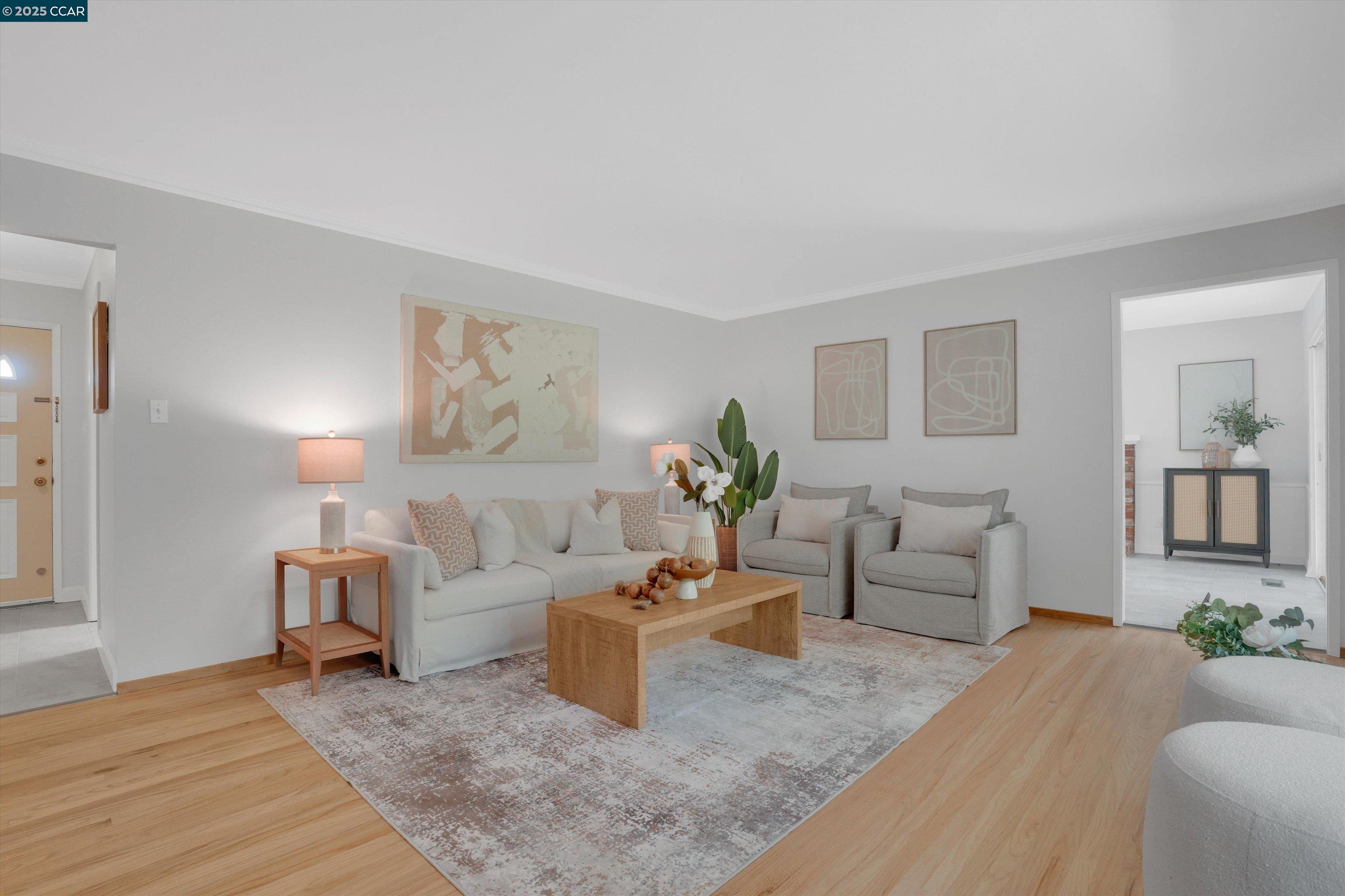 5044 Netto Dr