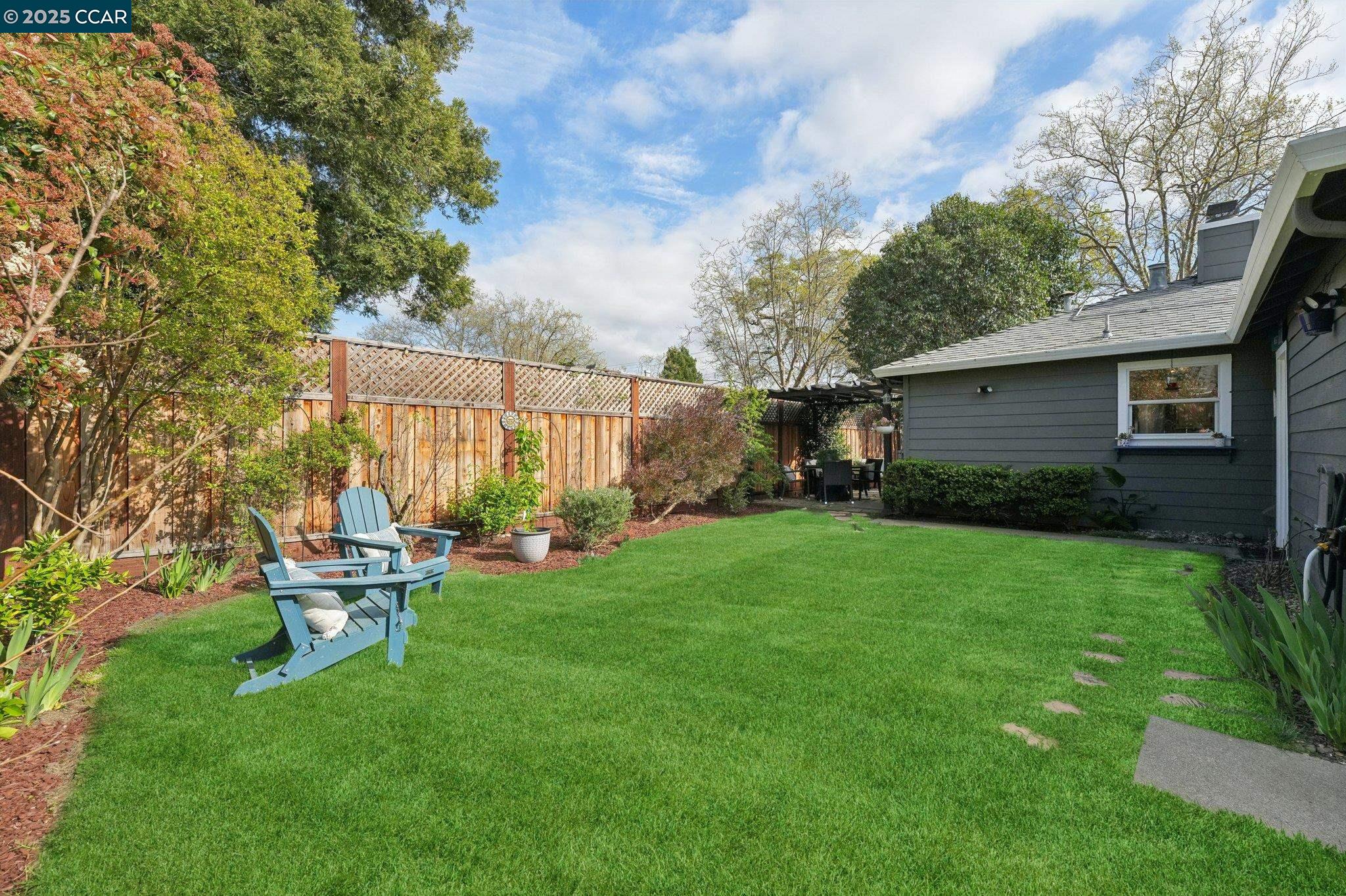 1837 Roche Dr