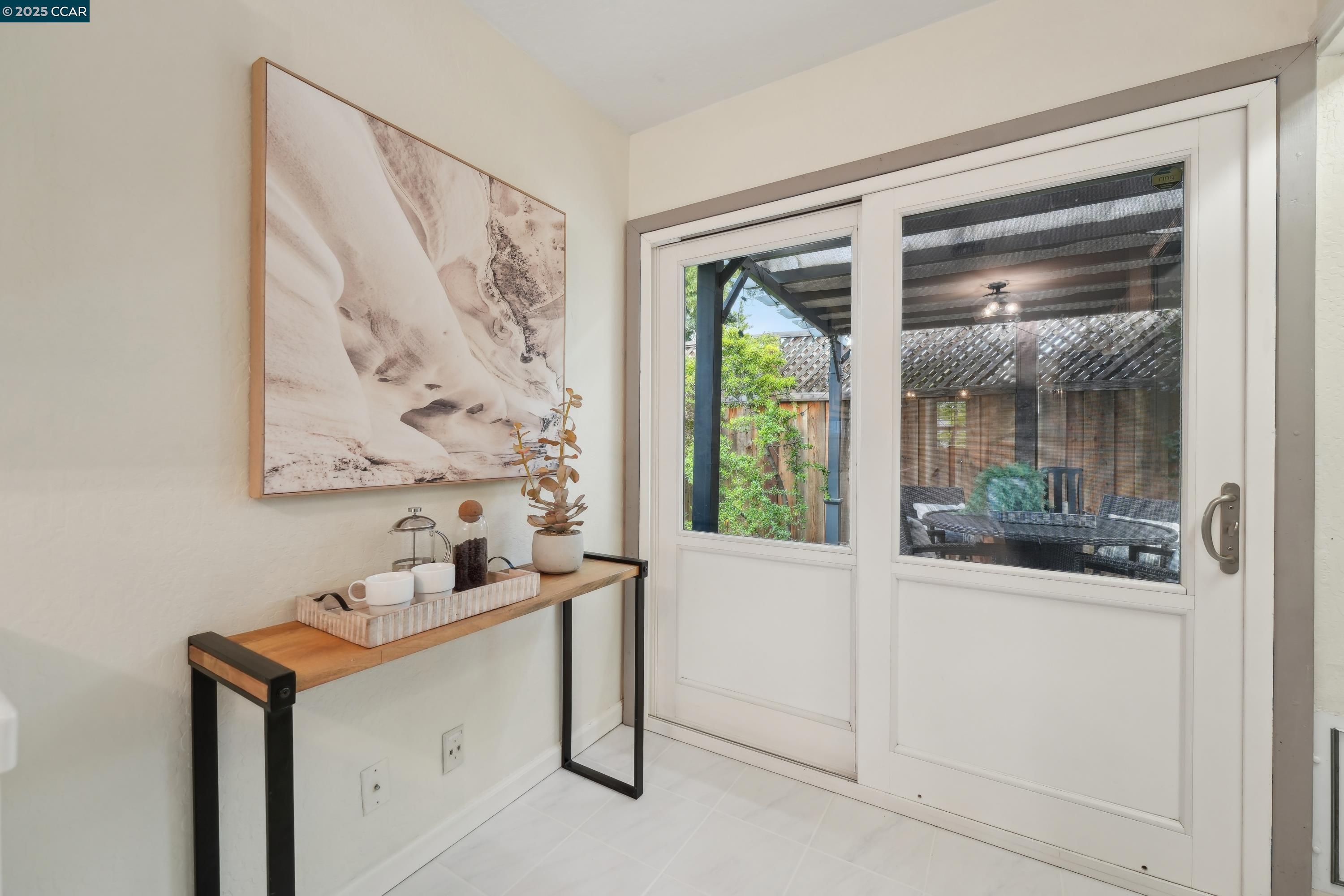 1837 Roche Dr
