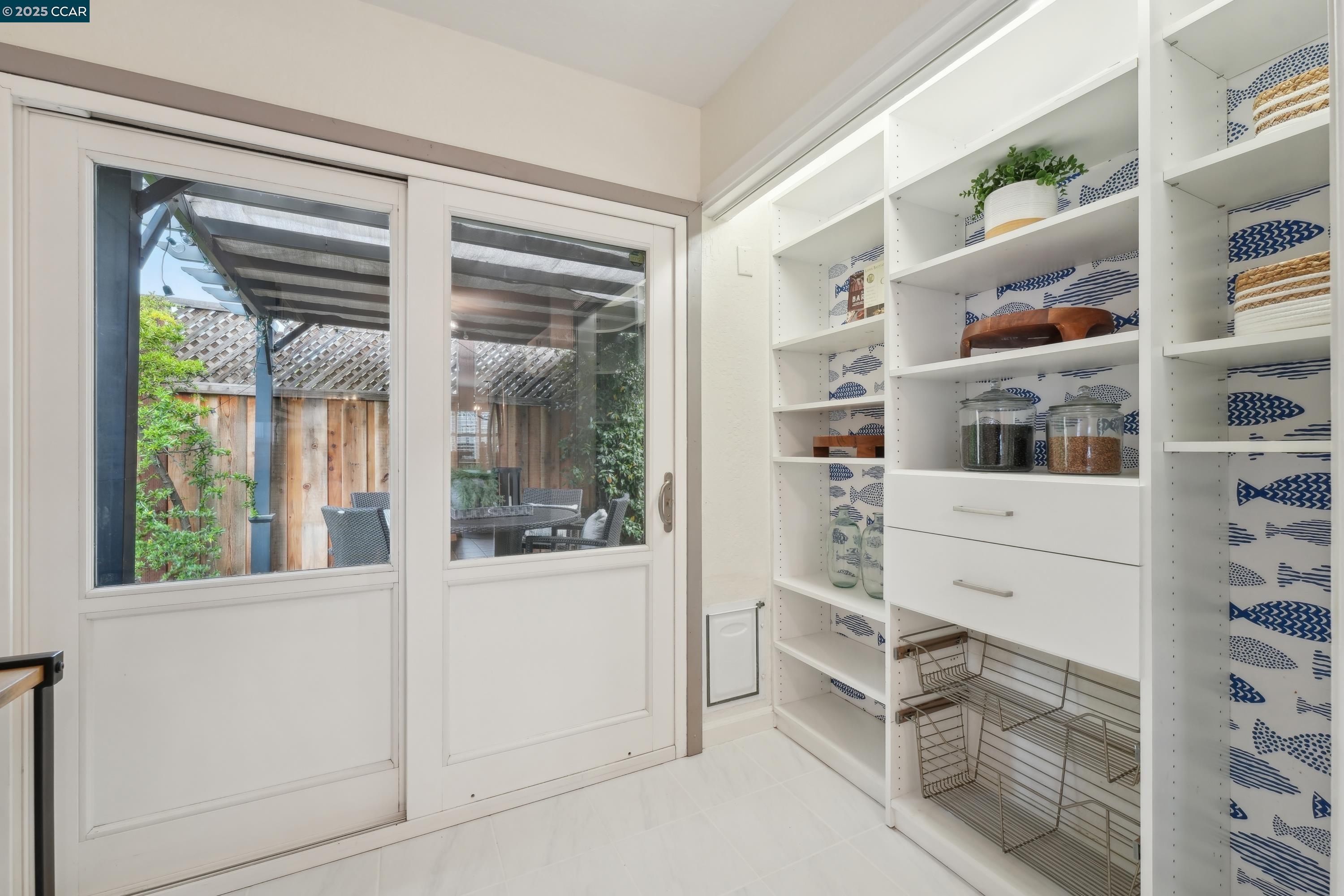 1837 Roche Dr