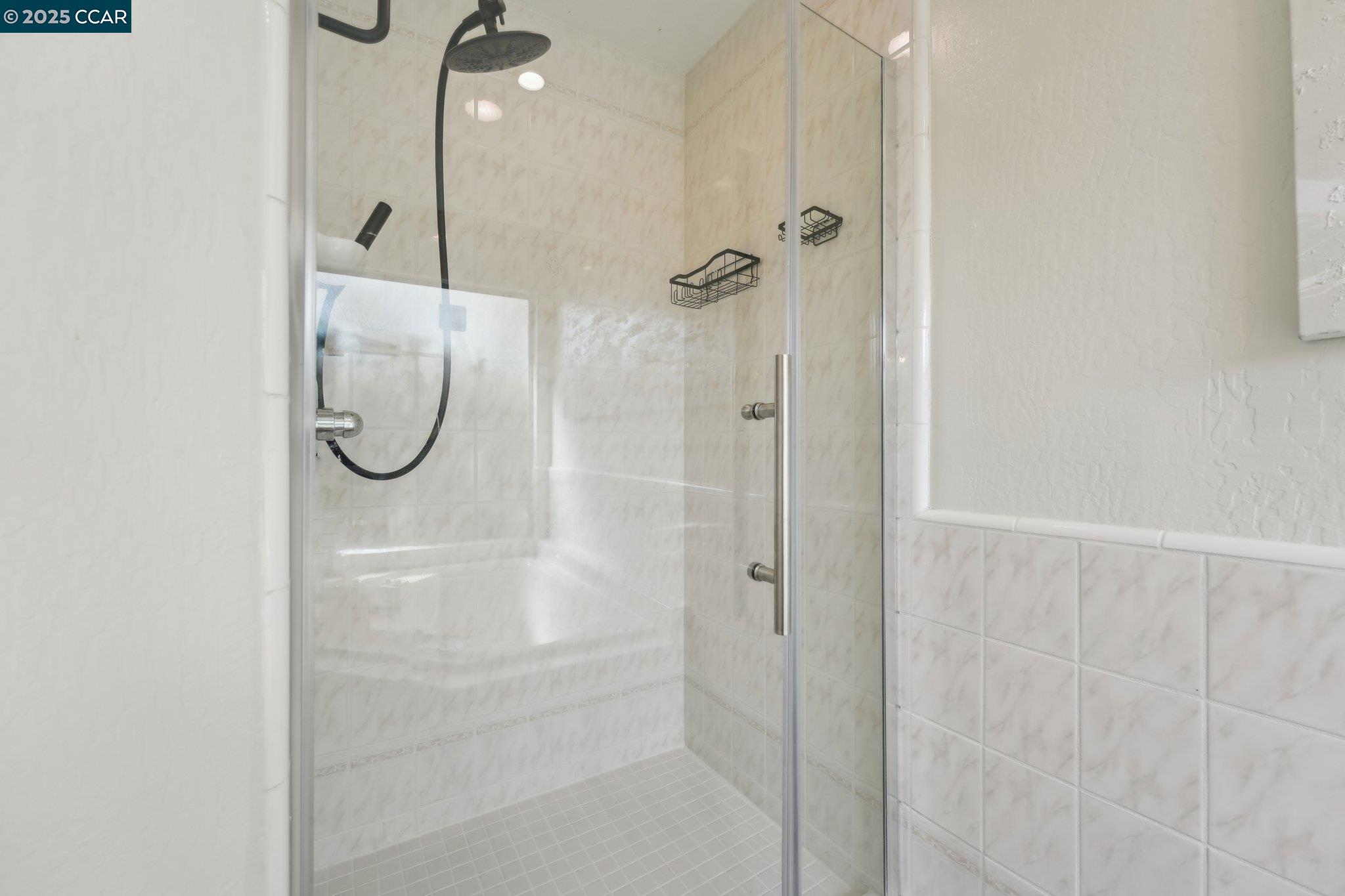 1837 Roche Dr