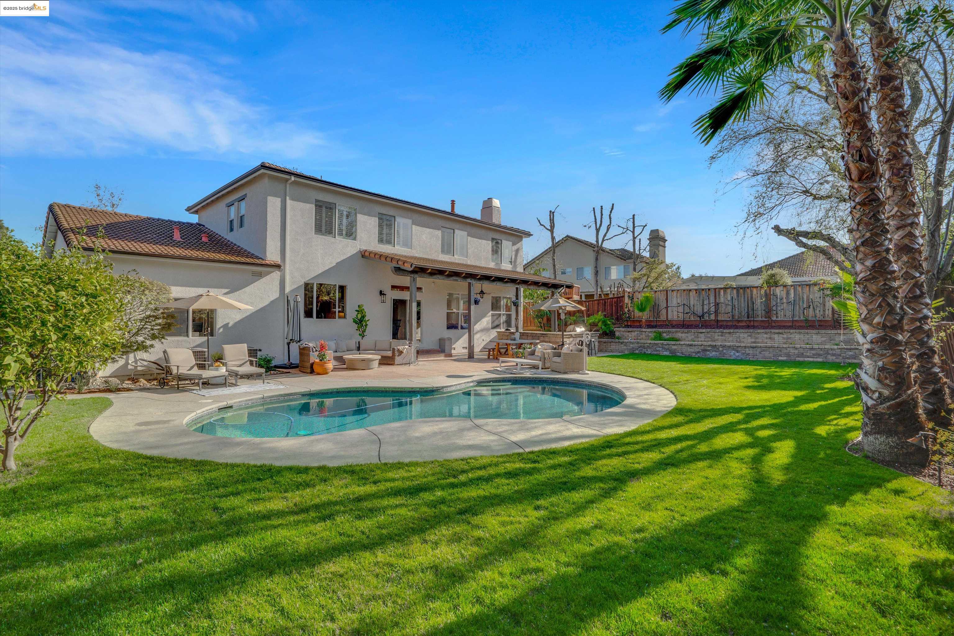 905 Rutherford Cir