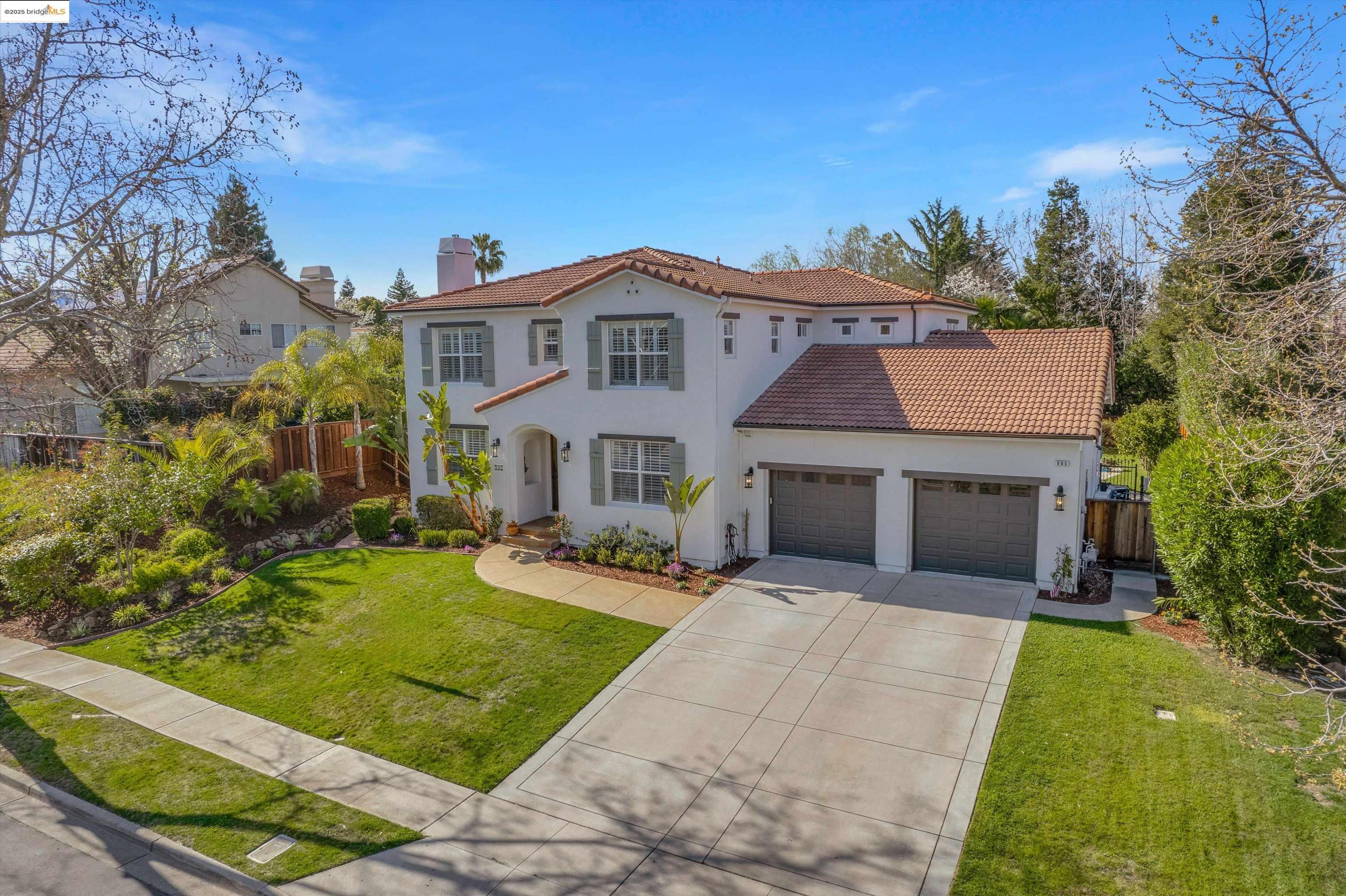 905 Rutherford Cir