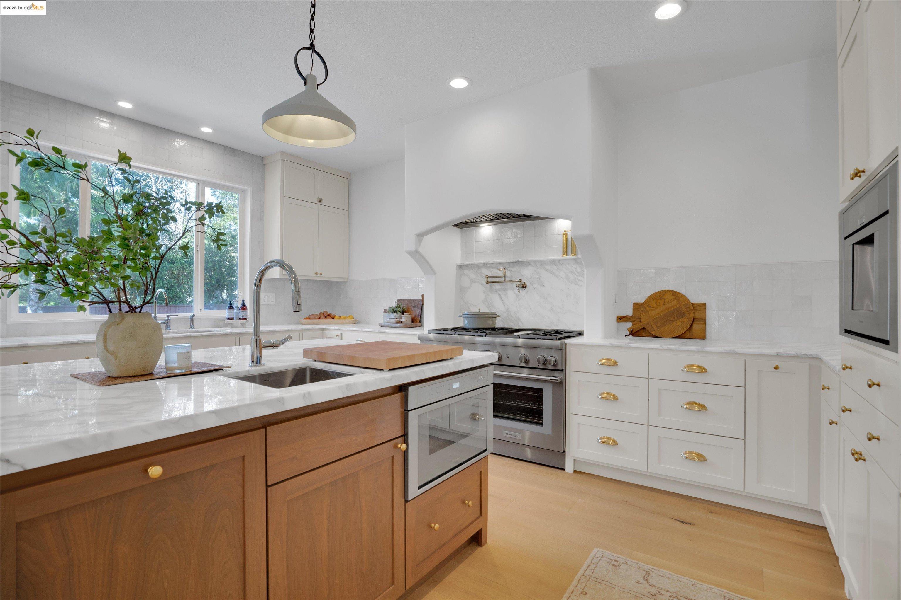 905 Rutherford Cir