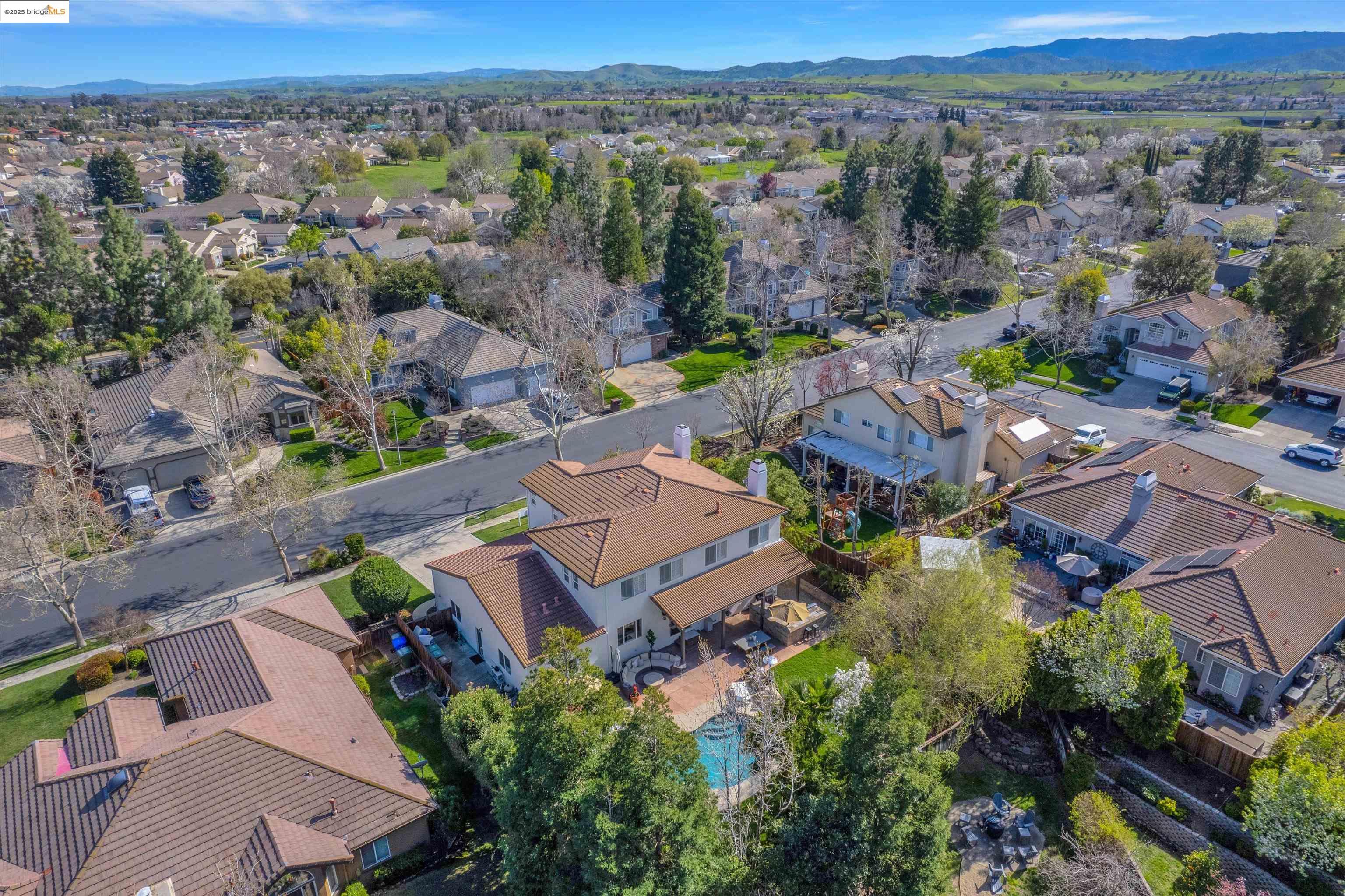 905 Rutherford Cir