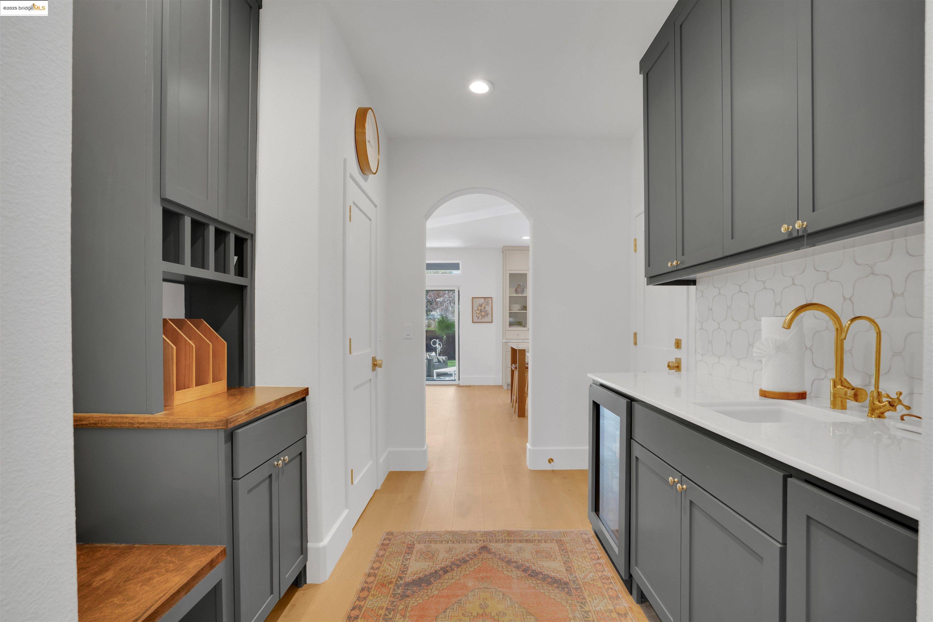 905 Rutherford Cir