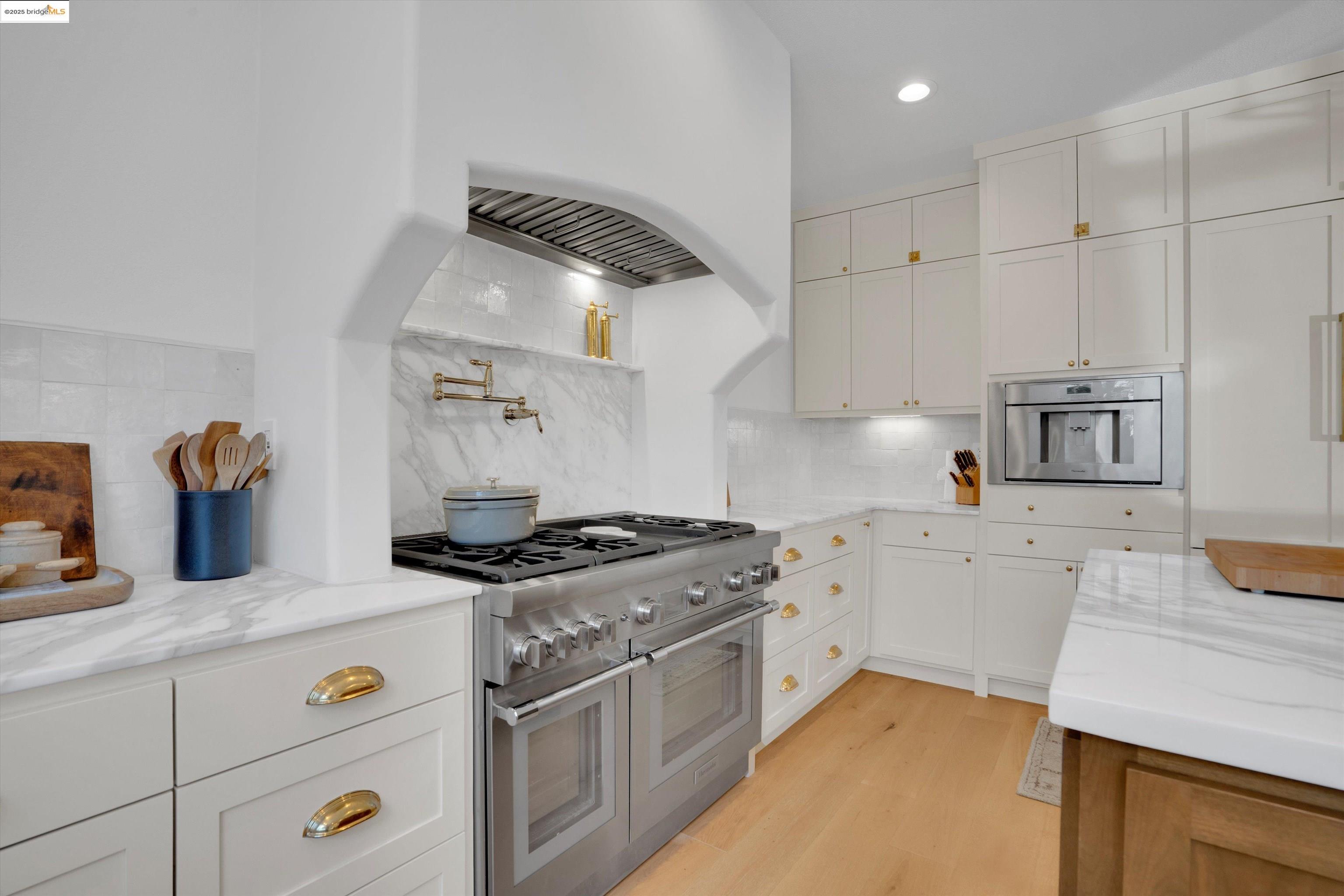 905 Rutherford Cir