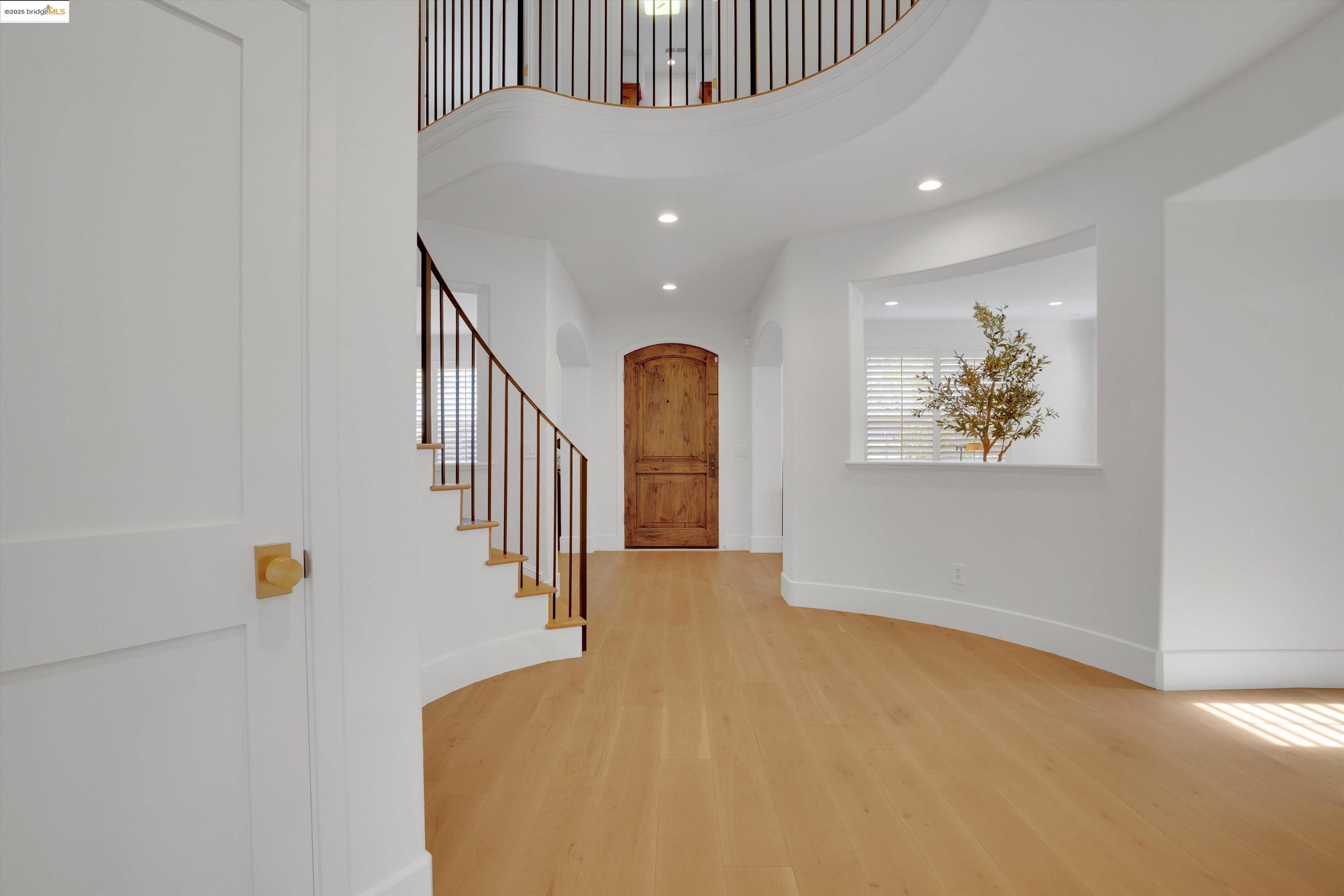 905 Rutherford Cir