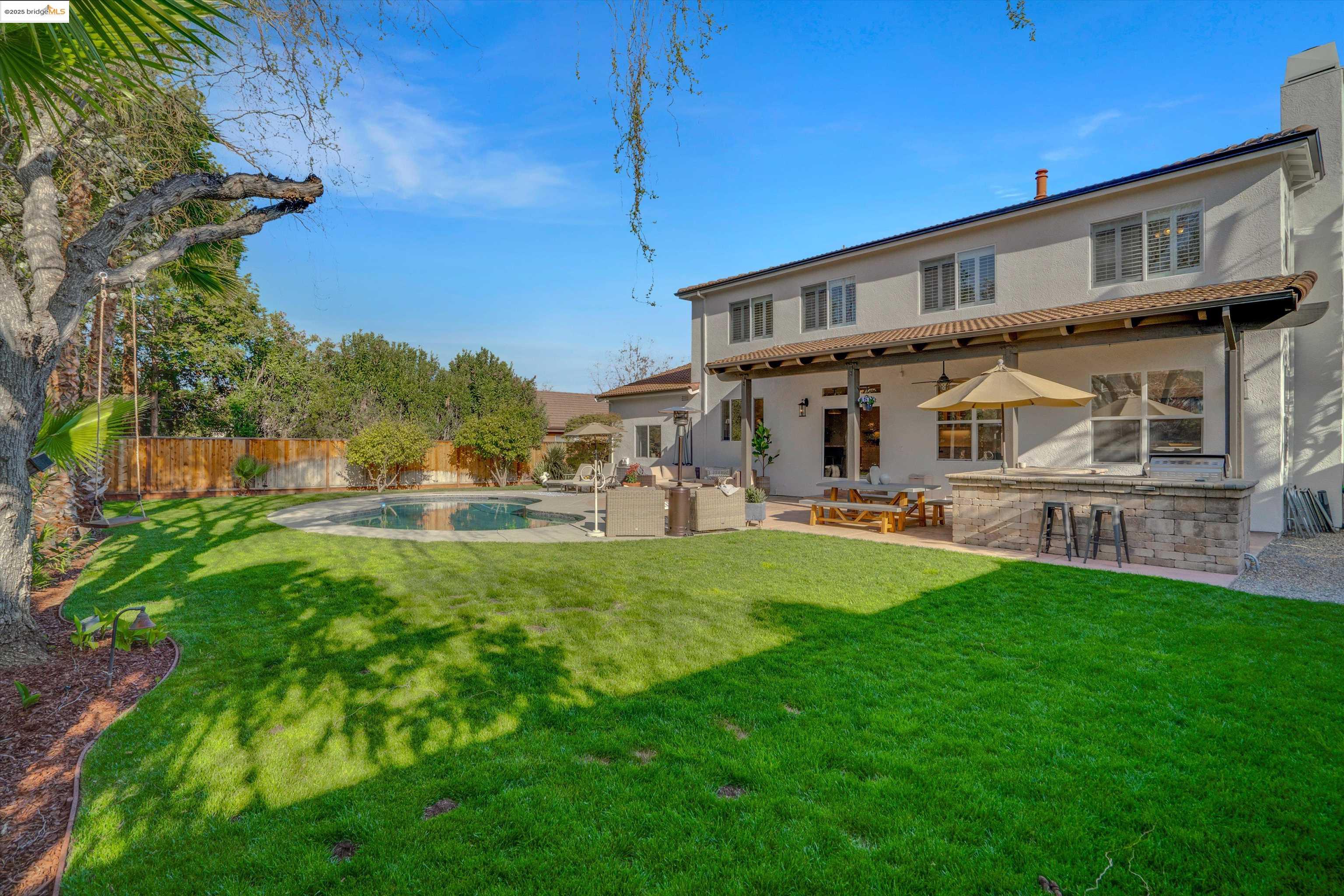 905 Rutherford Cir