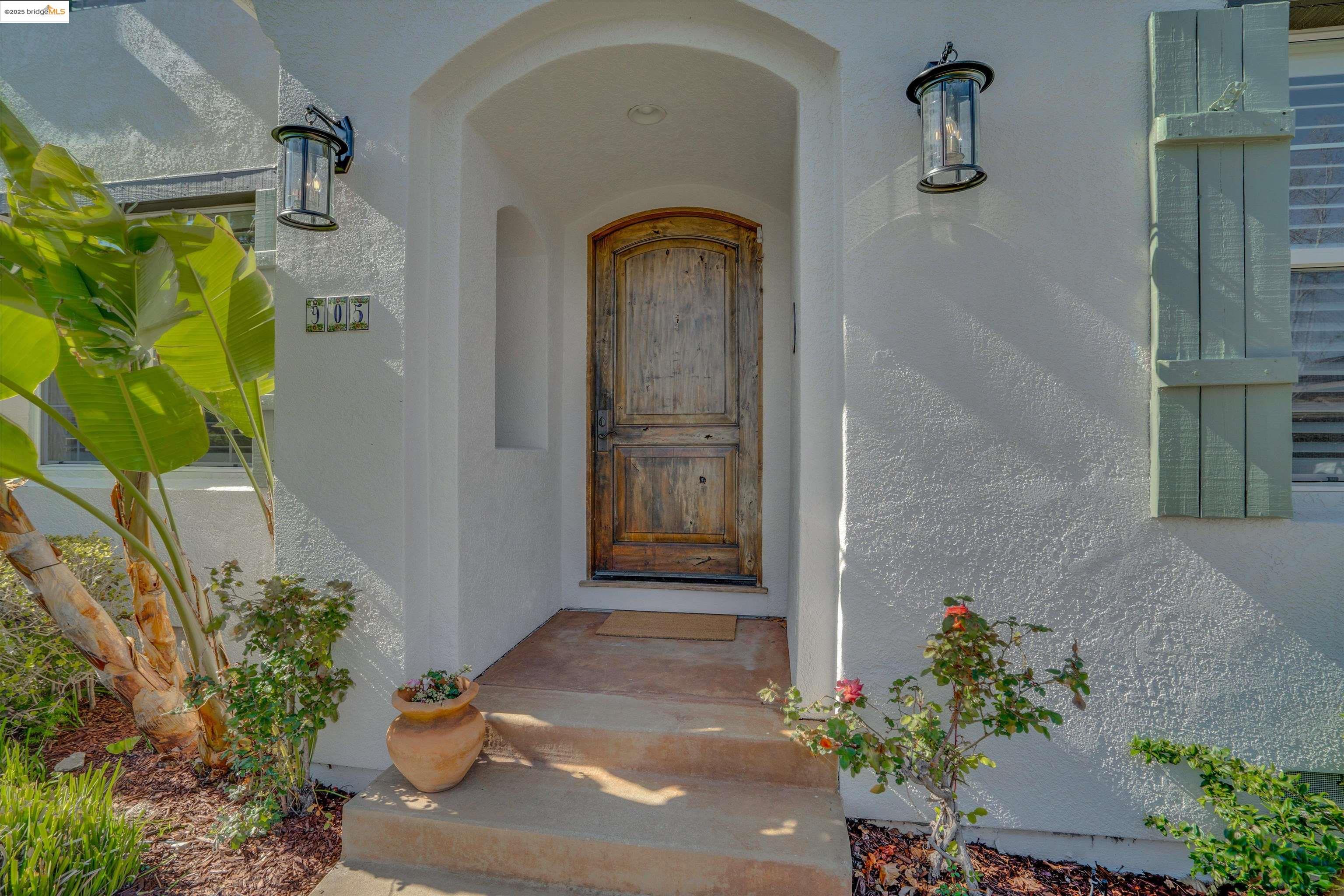 905 Rutherford Cir