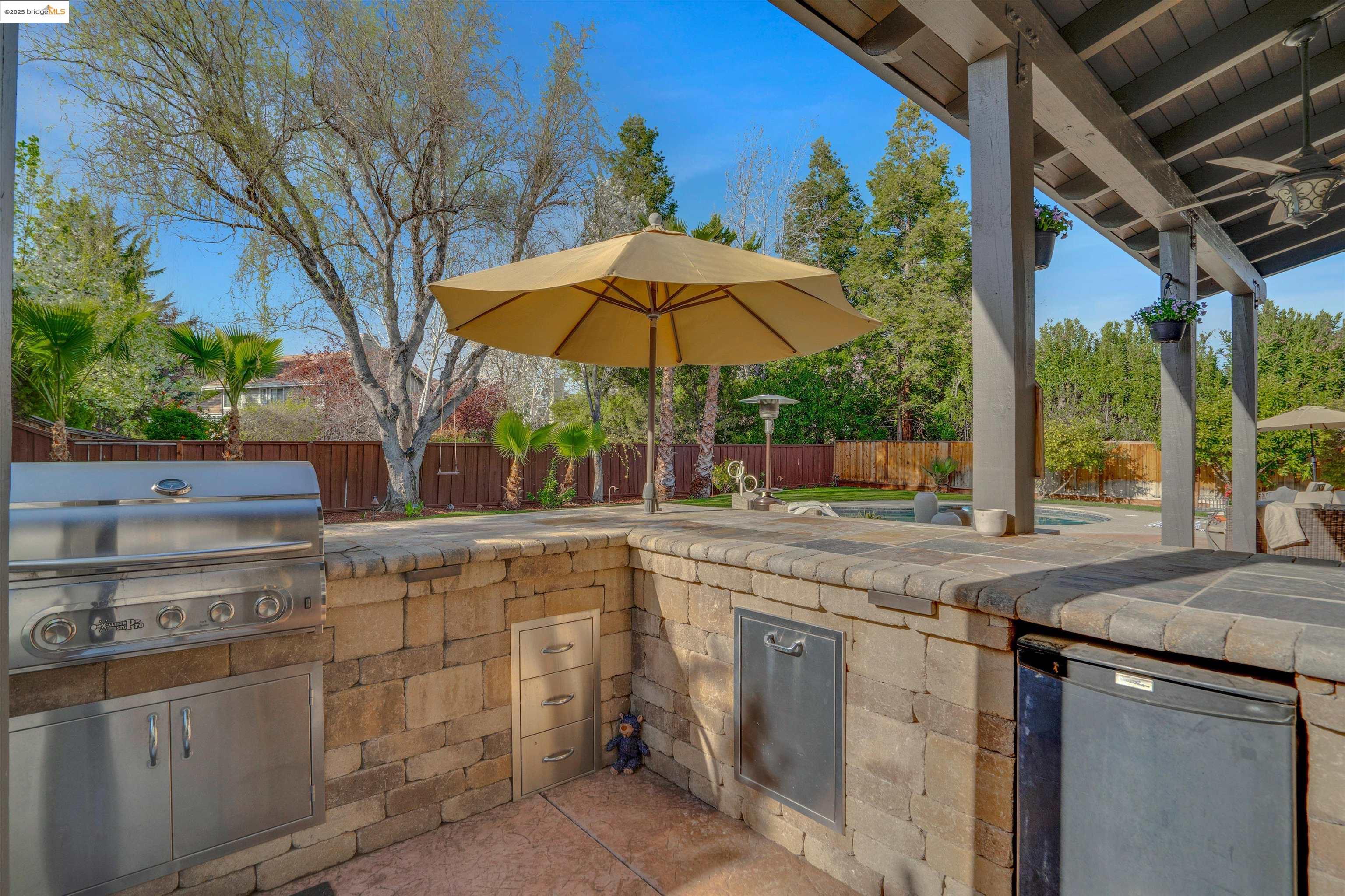905 Rutherford Cir