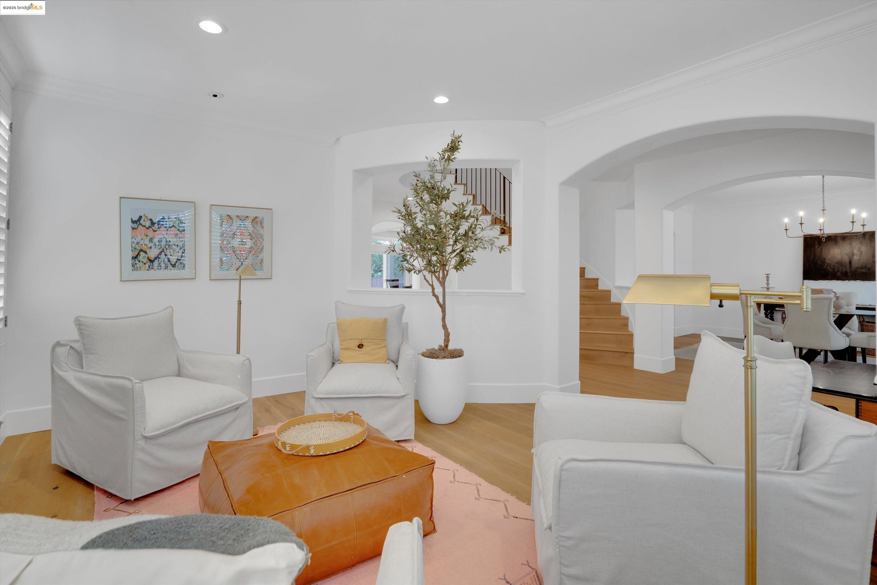 905 Rutherford Cir
